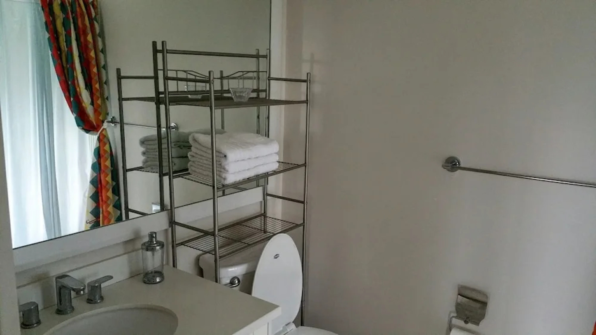 Fern Court Apartment With Oceanic View