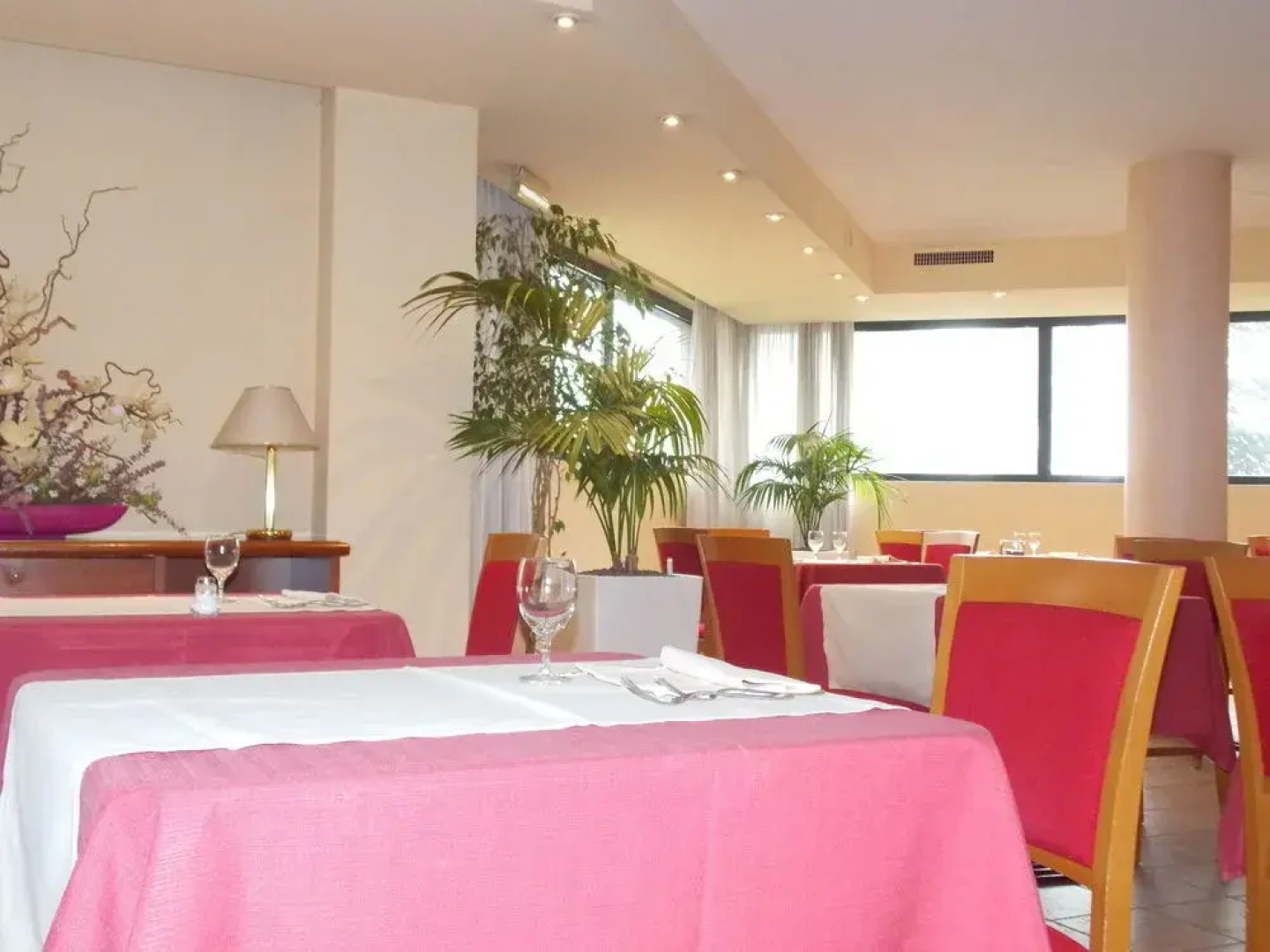 Holiday Inn Airport