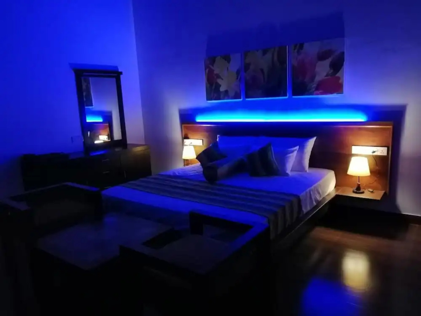 Heaven in Satin Woods Rekawa