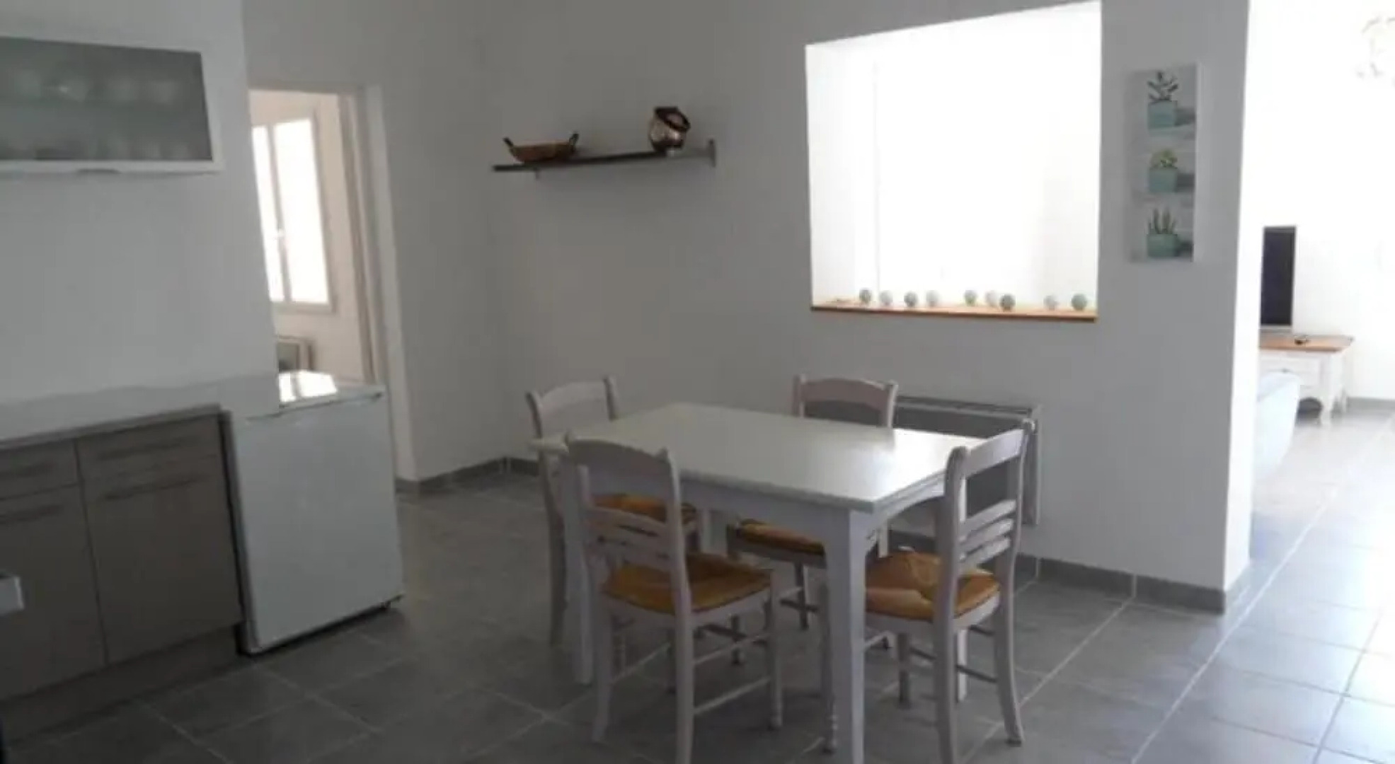 Apartment With 3 Bedrooms in Noves, With Wonderful Mountain View, Shared Pool, Enclosed Garden