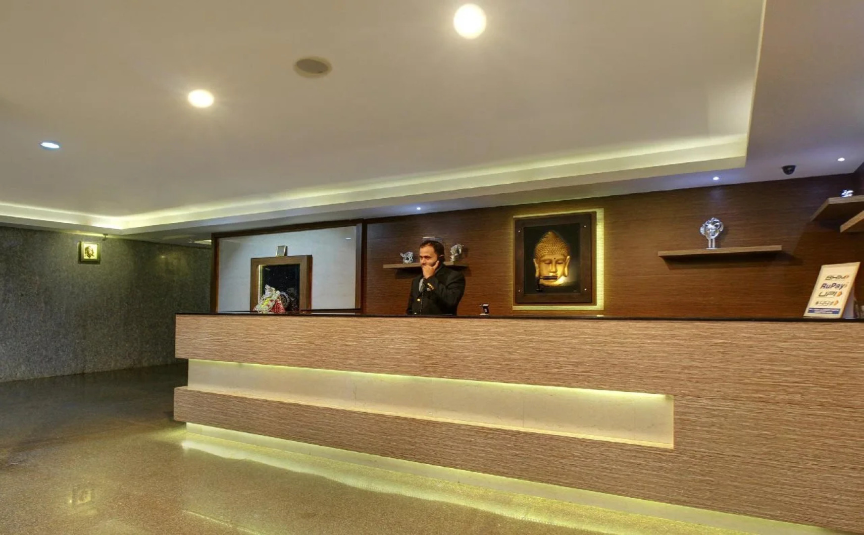 Capital O 22439 Ratna Forever