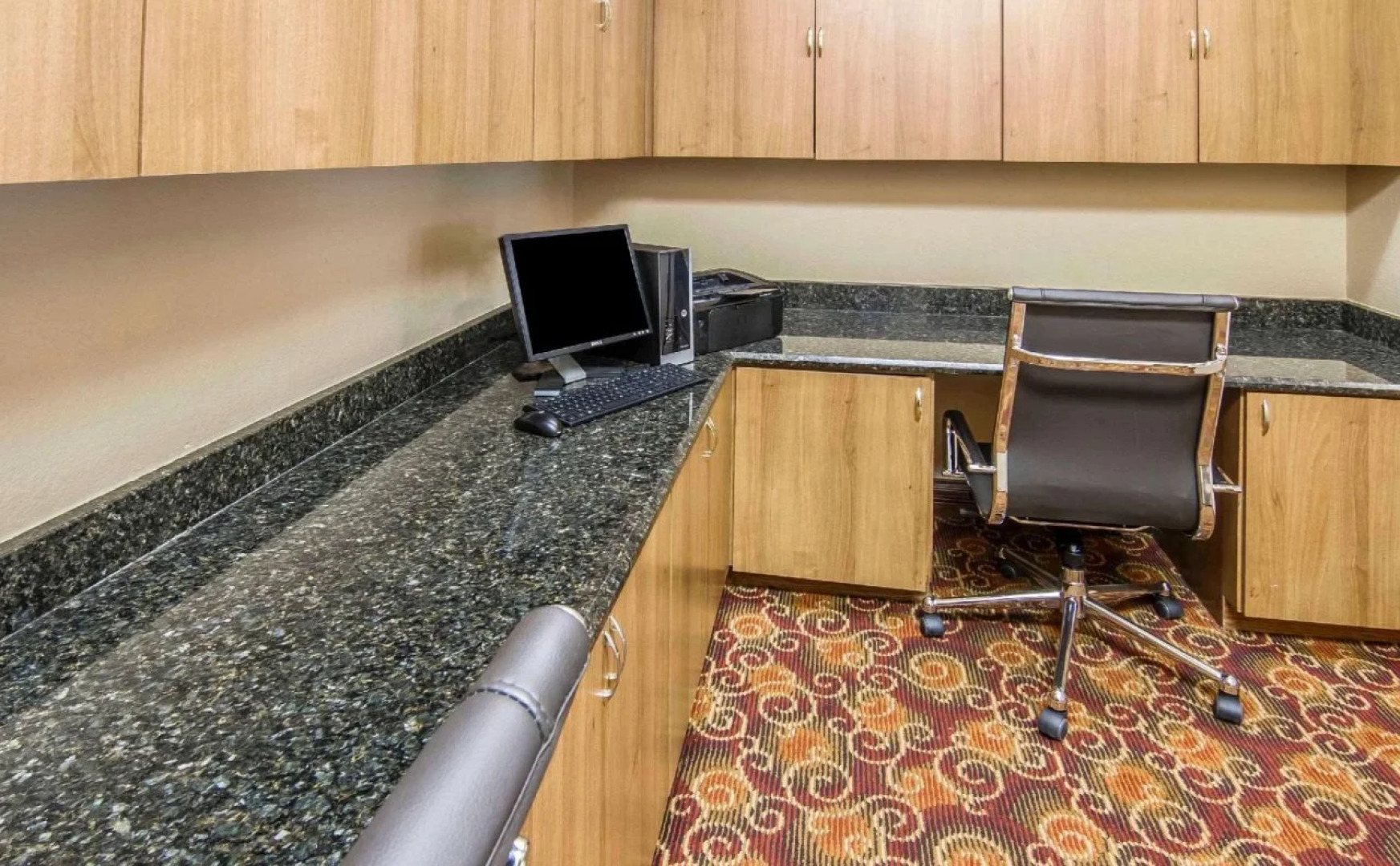 Quality Inn & Suites I-35 E / Walnut Hill