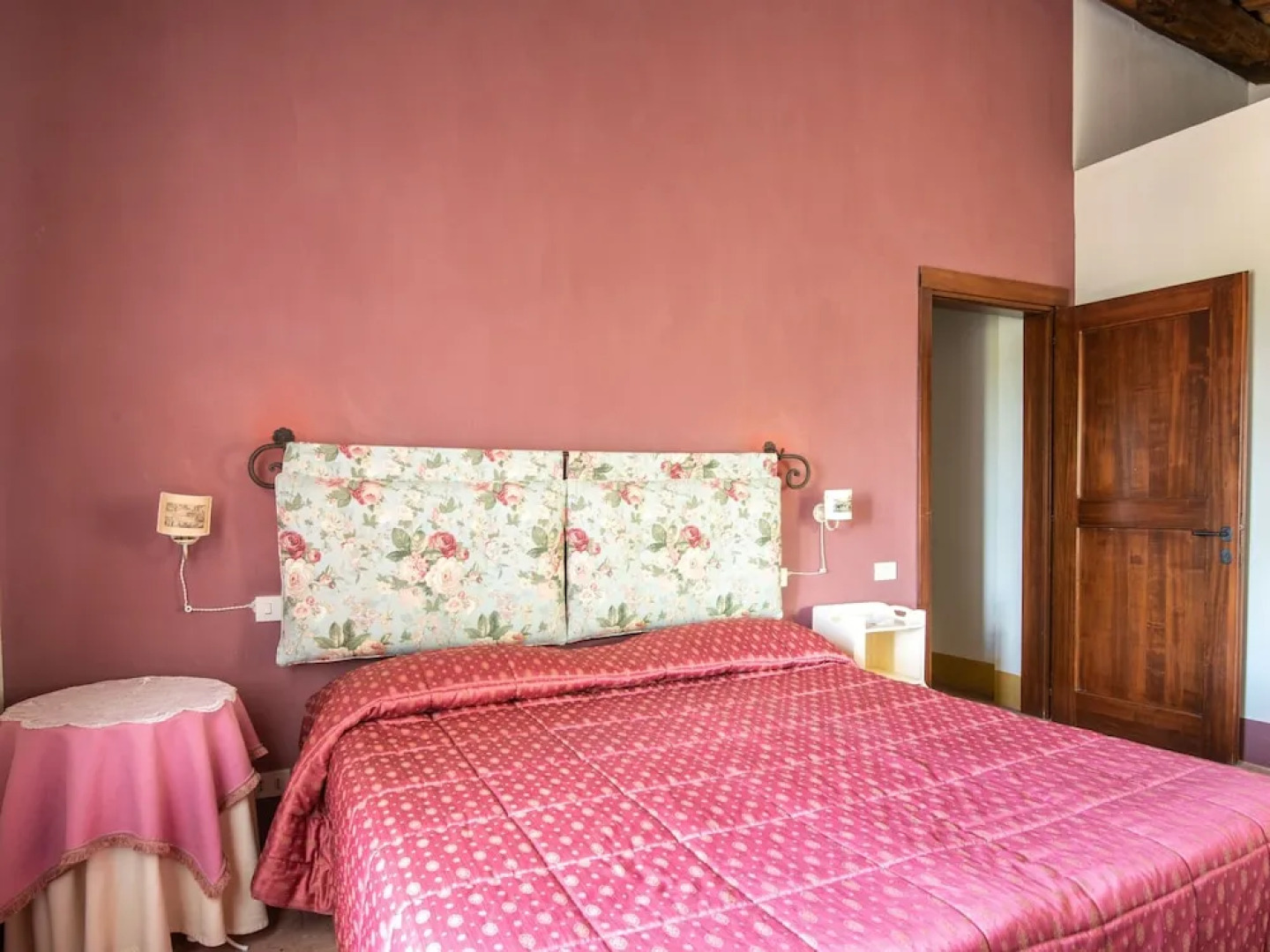 Secluded Apartment in Rapolano Terme with Garden