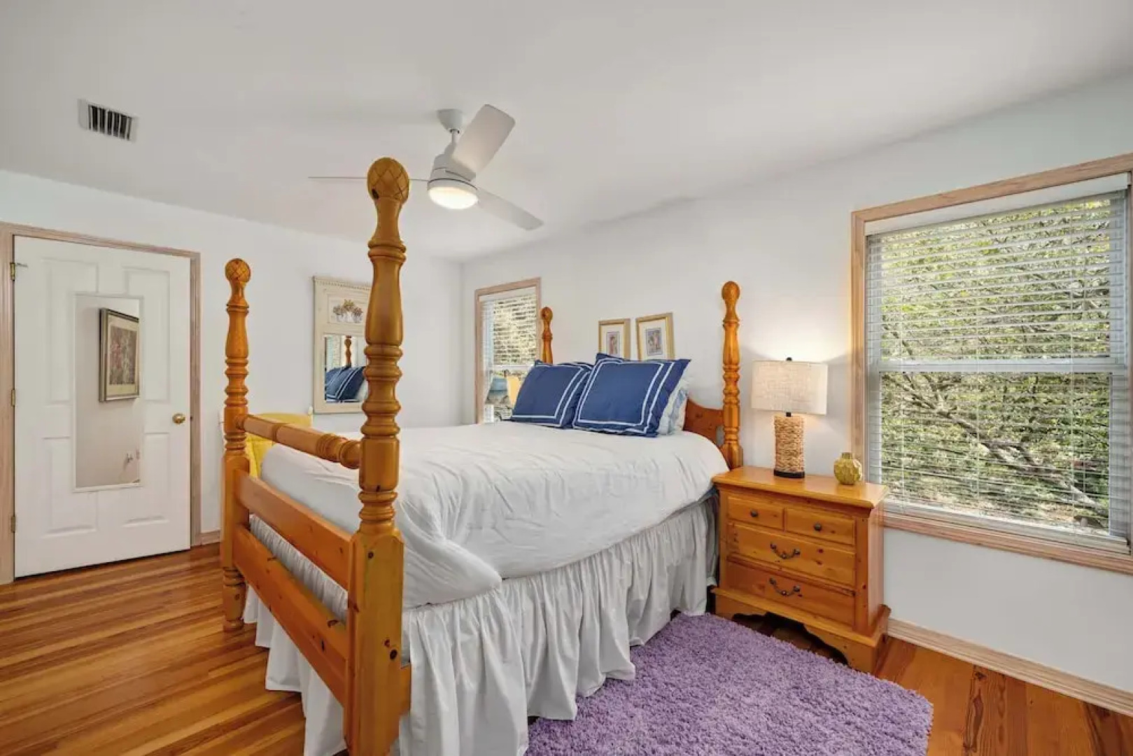 Secluded Waterfront Retreat for 23 Dock, Pets OK