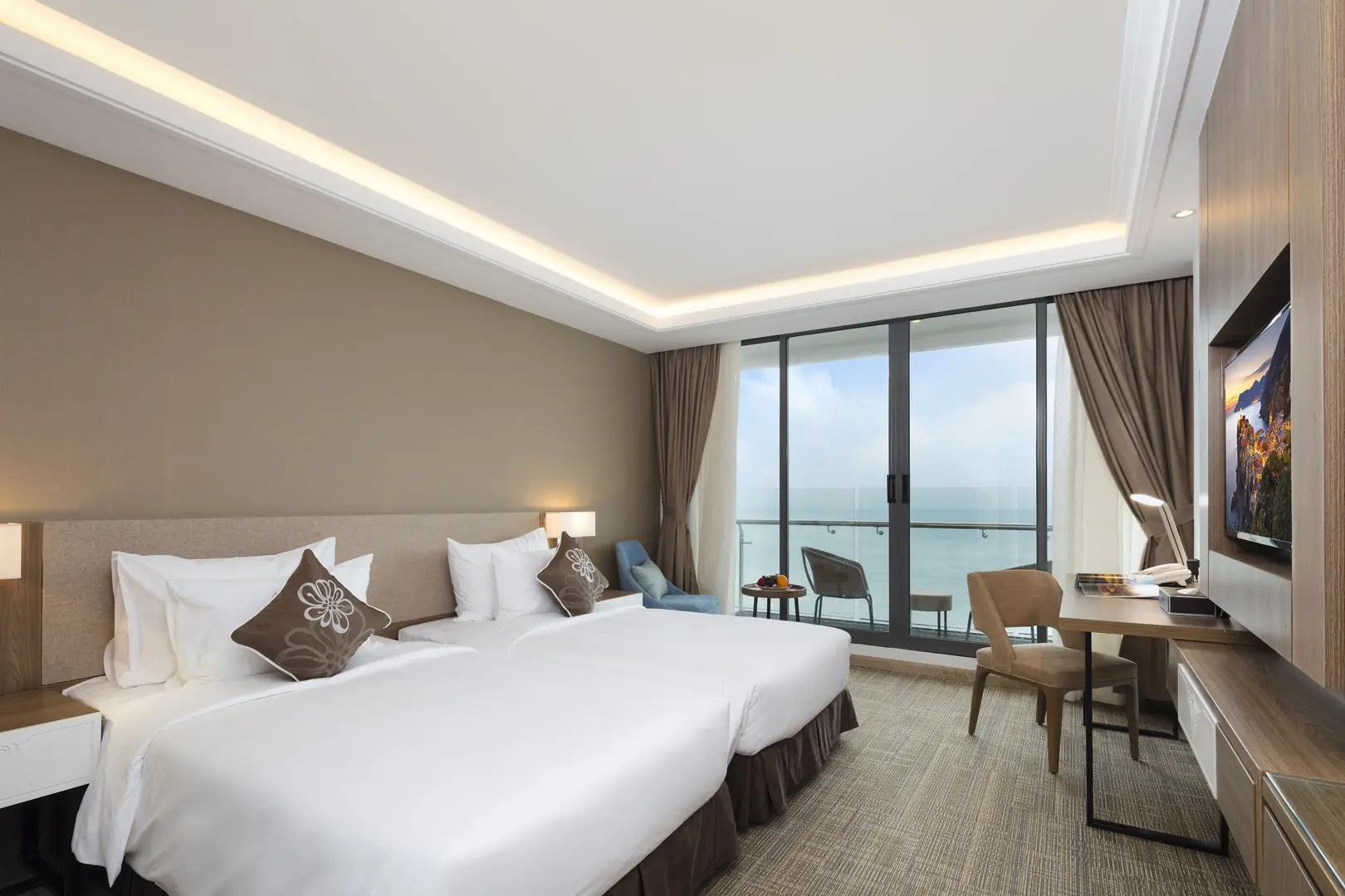 Comodo Nha Trang Hotel