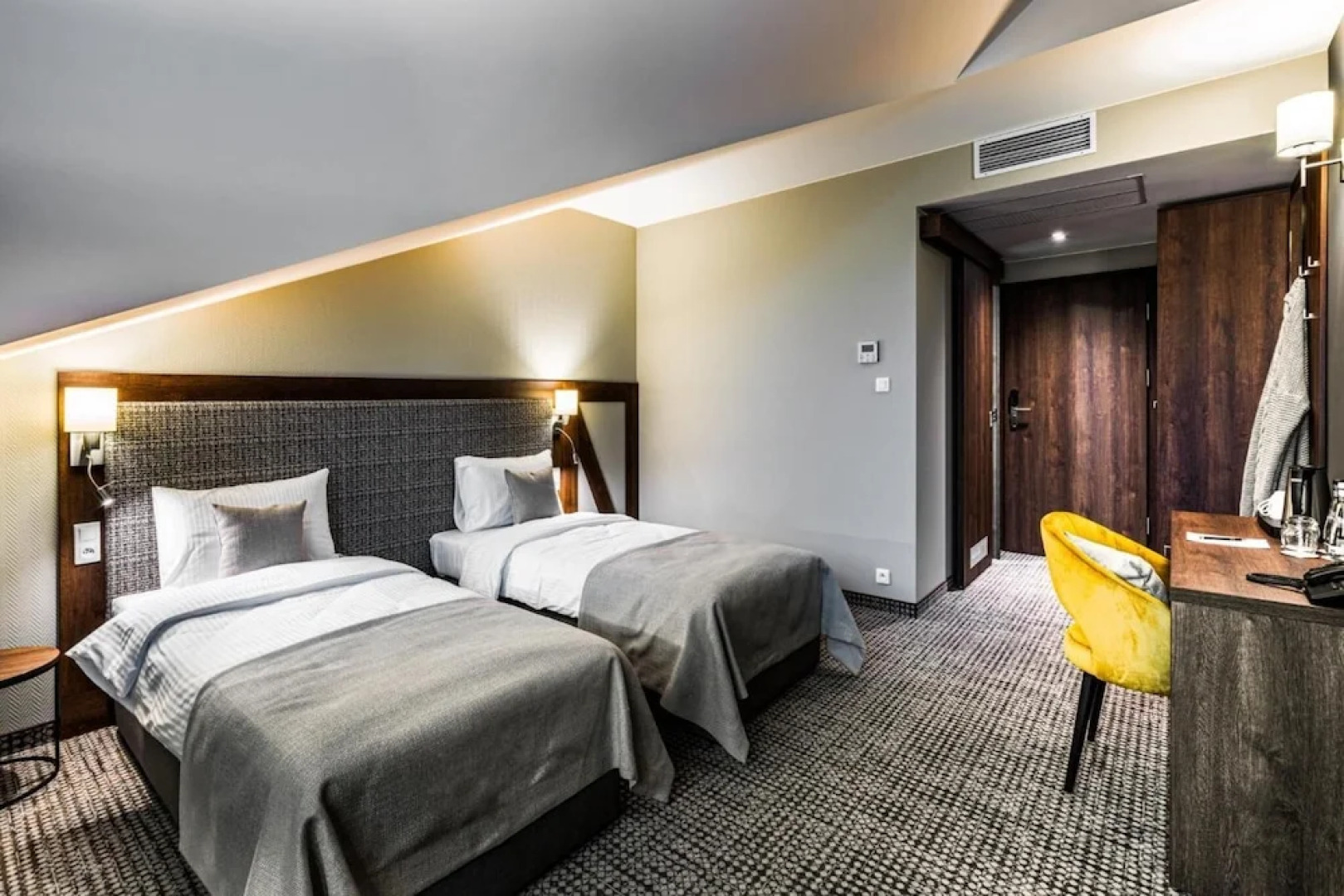 Sezony. Restauracja i Hotel