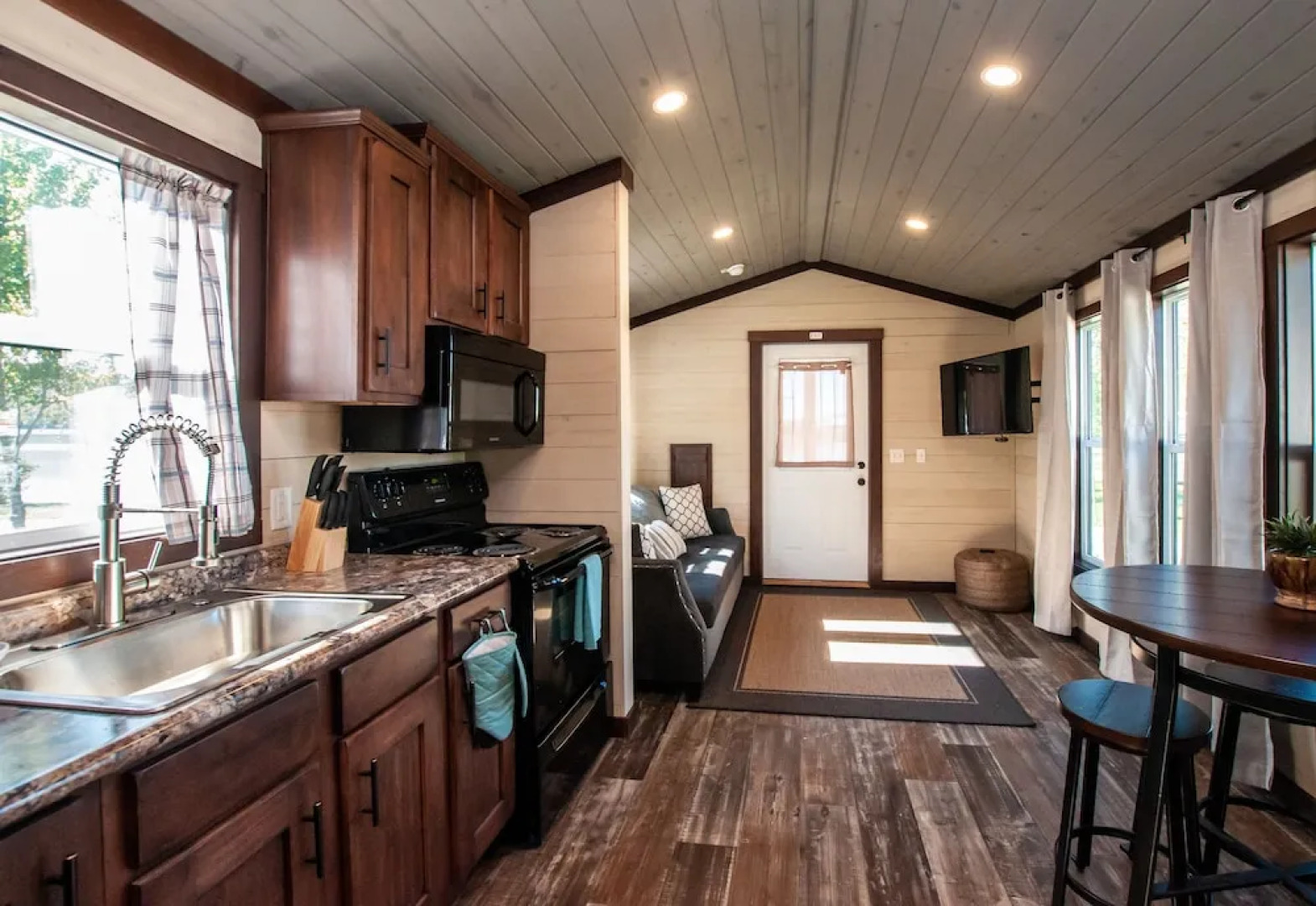 Coosa At River Rocks Landing 1 Bedroom Bungalow