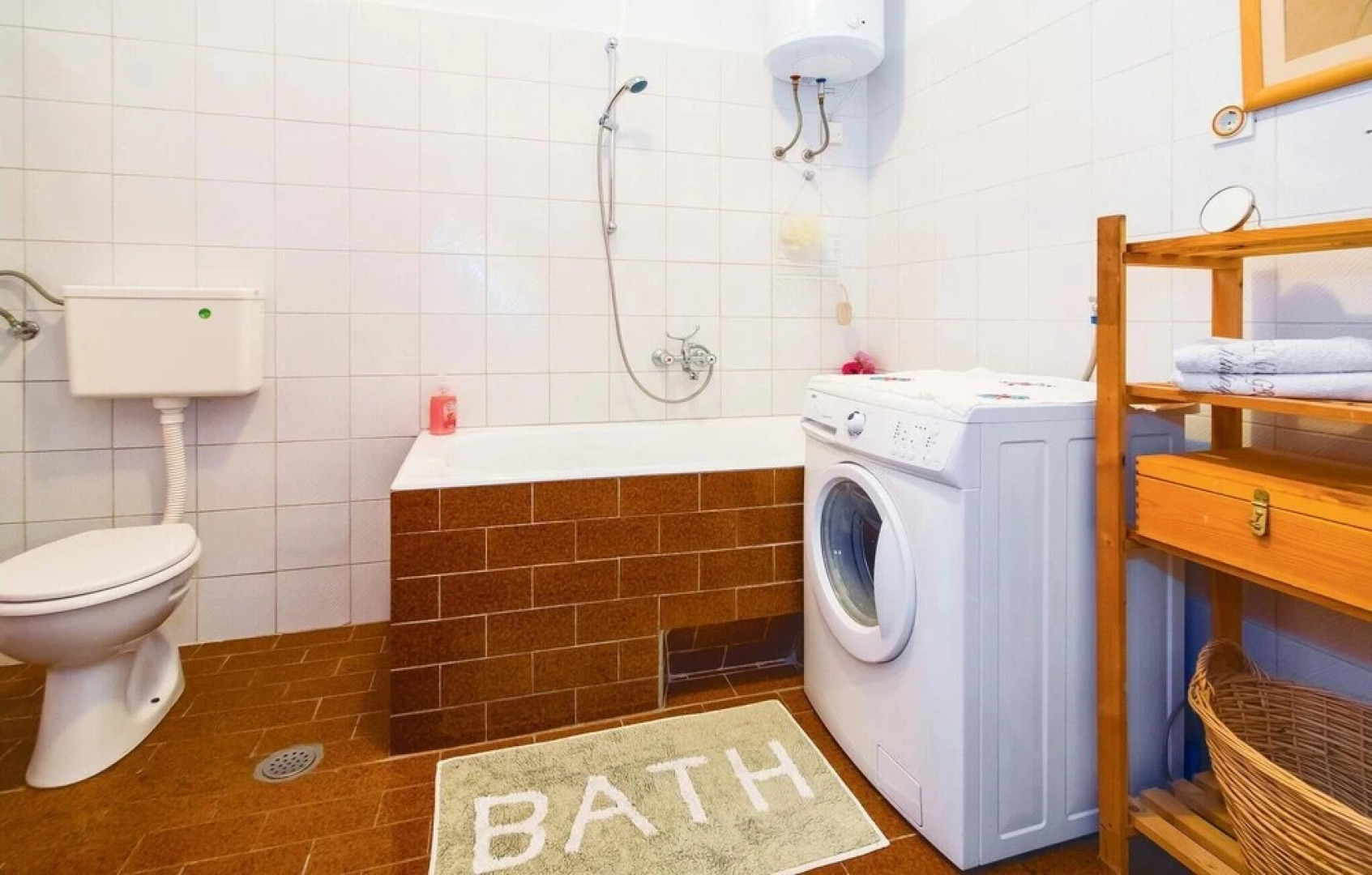 Awesome Home in Zrnovnica With 2 Bedrooms, Wifi and Outdoor Swimming Pool