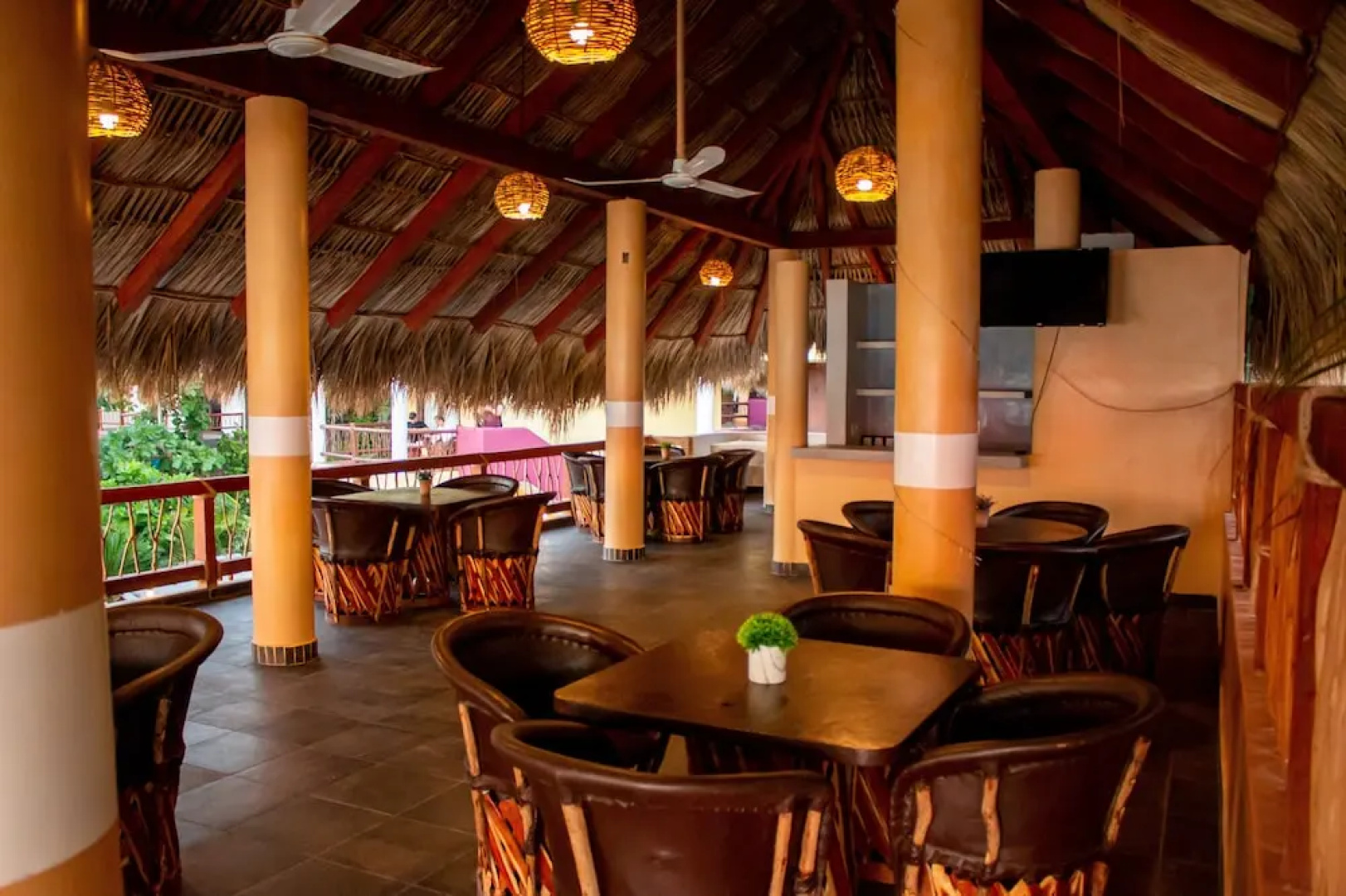 Tronco Bay Inn