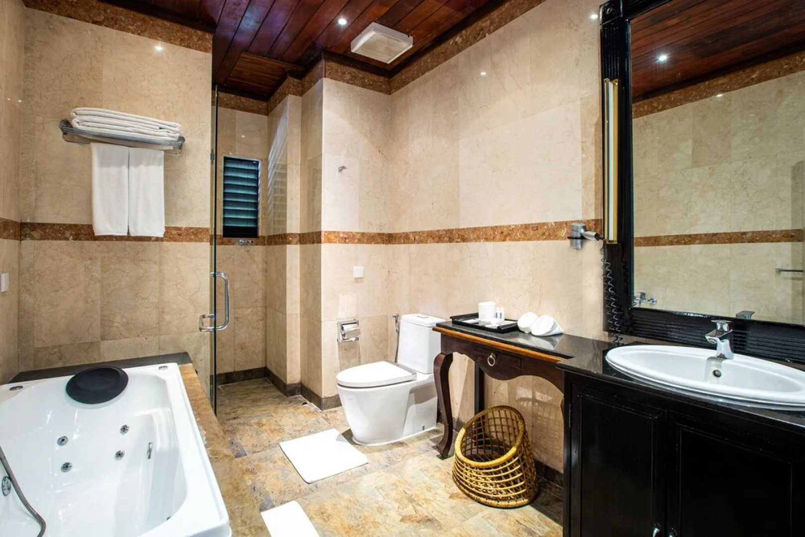 Taprospa  Footprints"