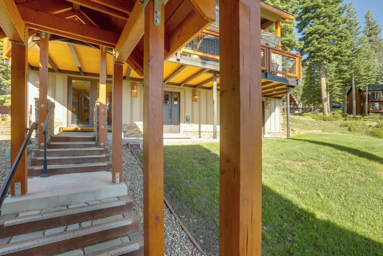 Lake Tahoe Views & Hot Tub: Stunning Luxury Home!