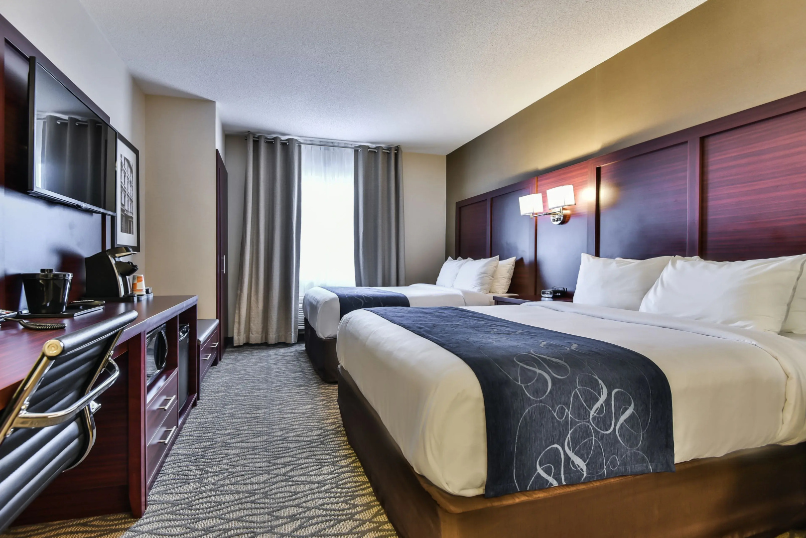 Comfort Suites Downtown Windsor