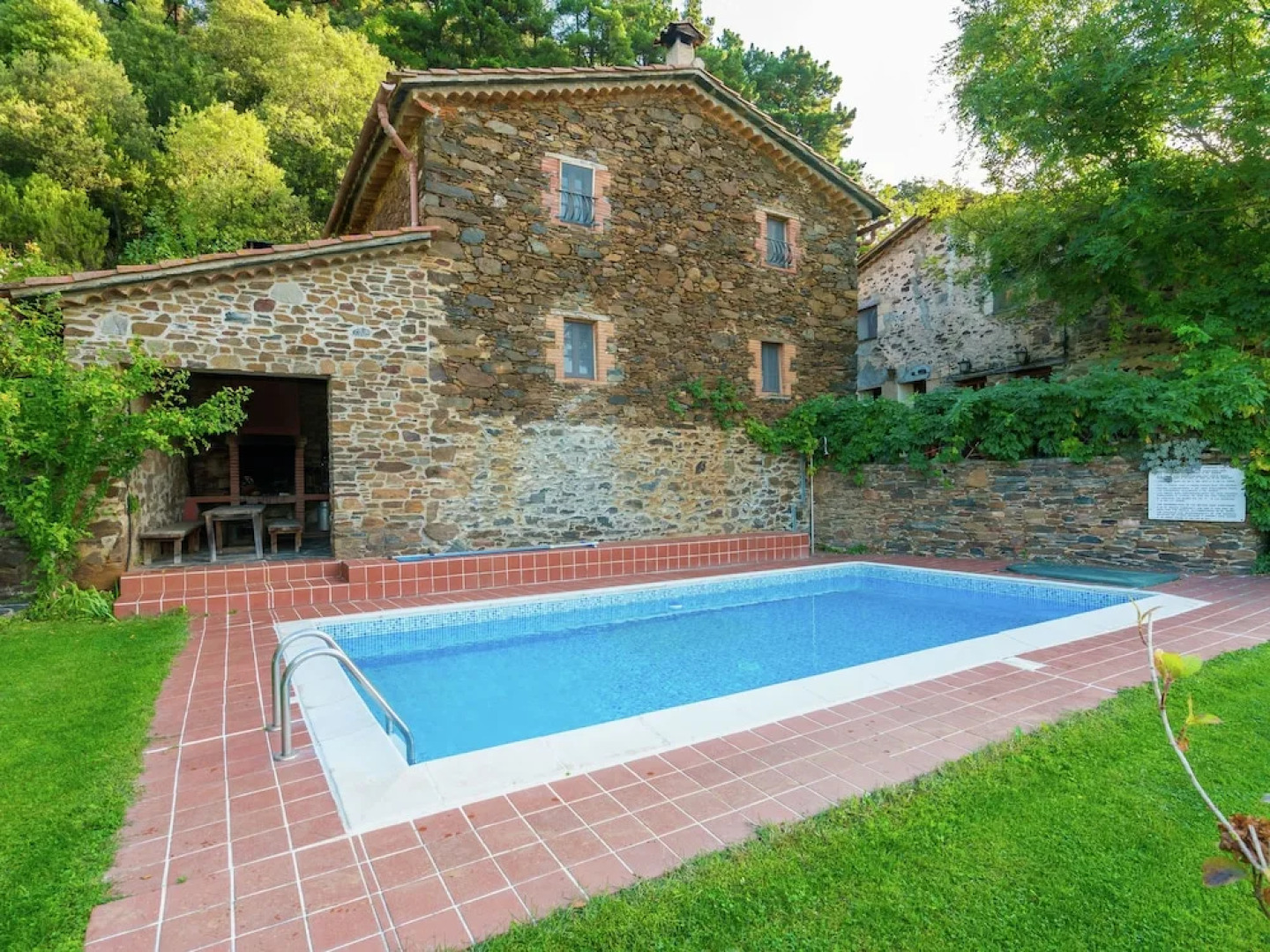 Picturesque Cottage in Montseny With Swimming Pool