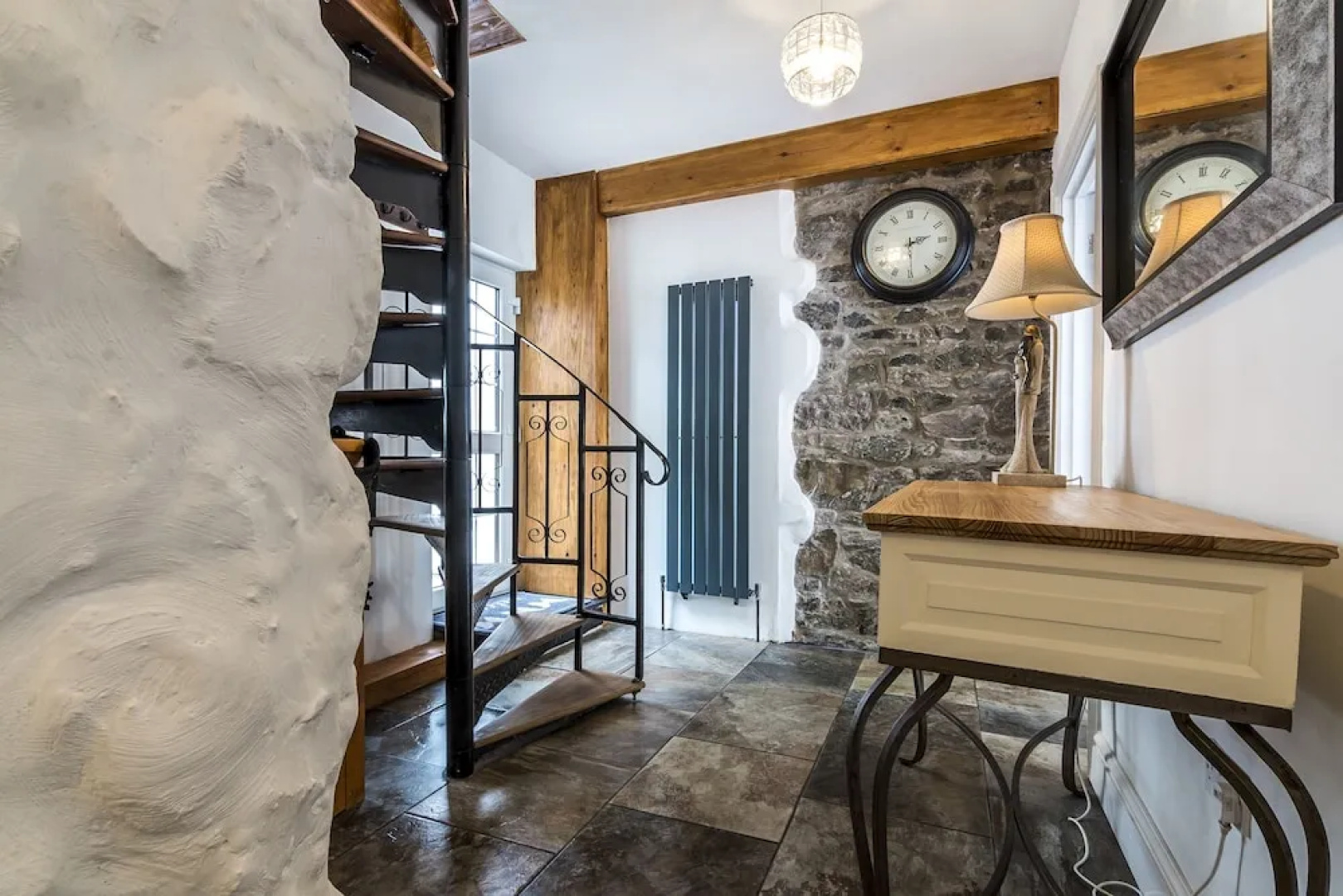 The Coach House- 3 Bedroom Holiday Home