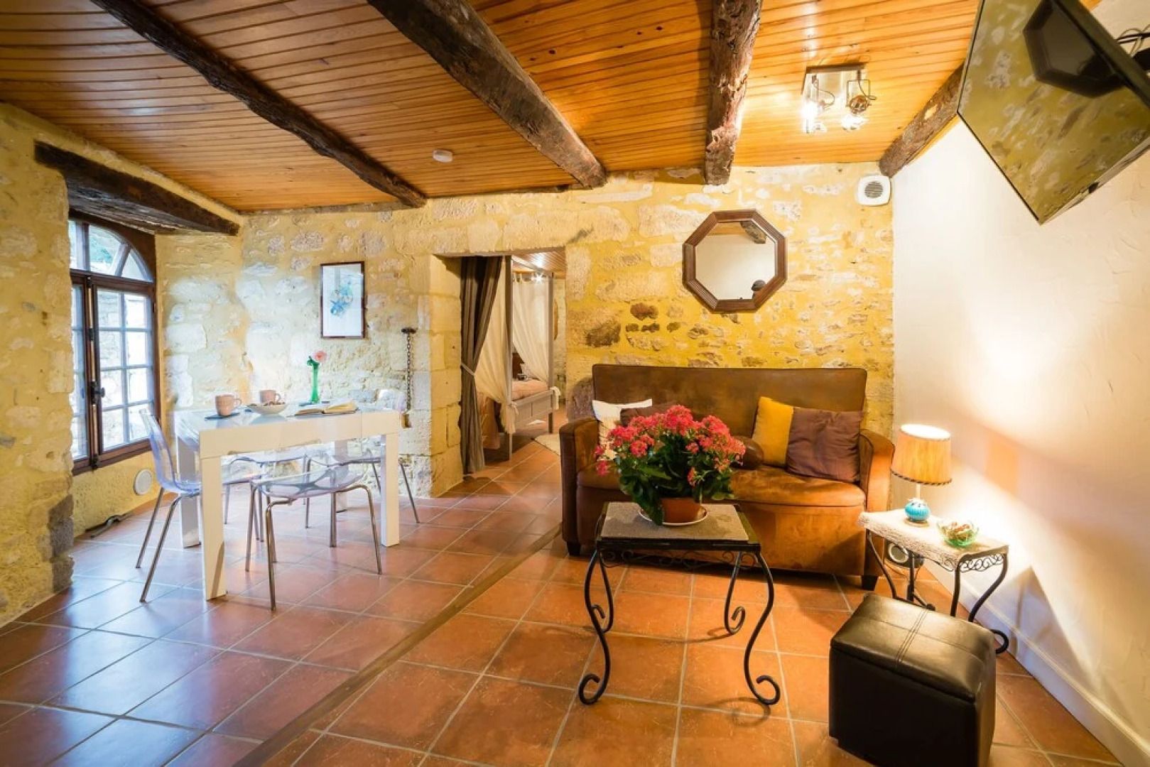 Historical ONE Bedroom Flat ON THE Cobblestone Path TO THE Castle