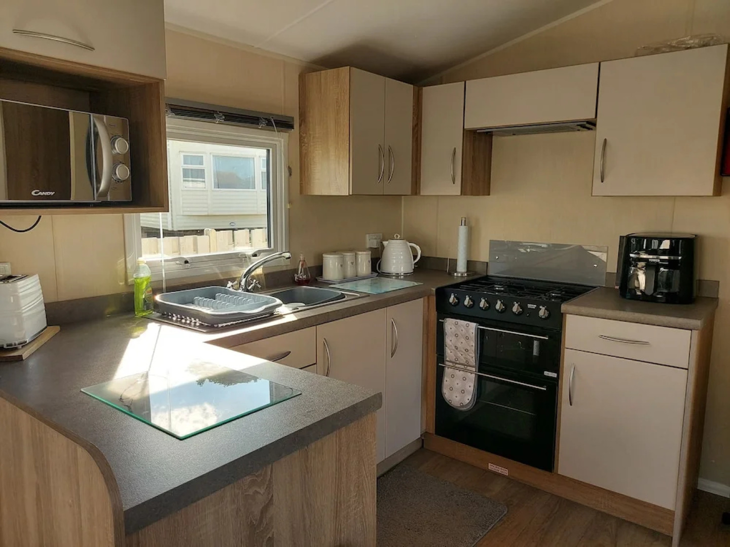 2 Brightholme 6 Berth With Decking & Enclosed Gard