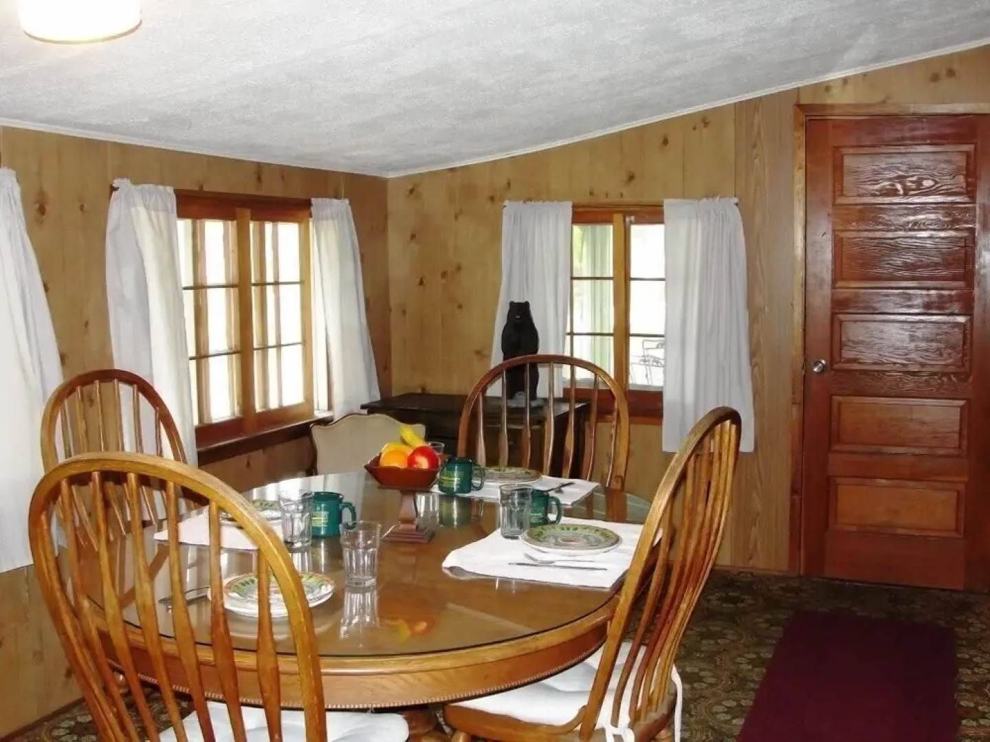 Pine Point Lodge, Resort & Motel