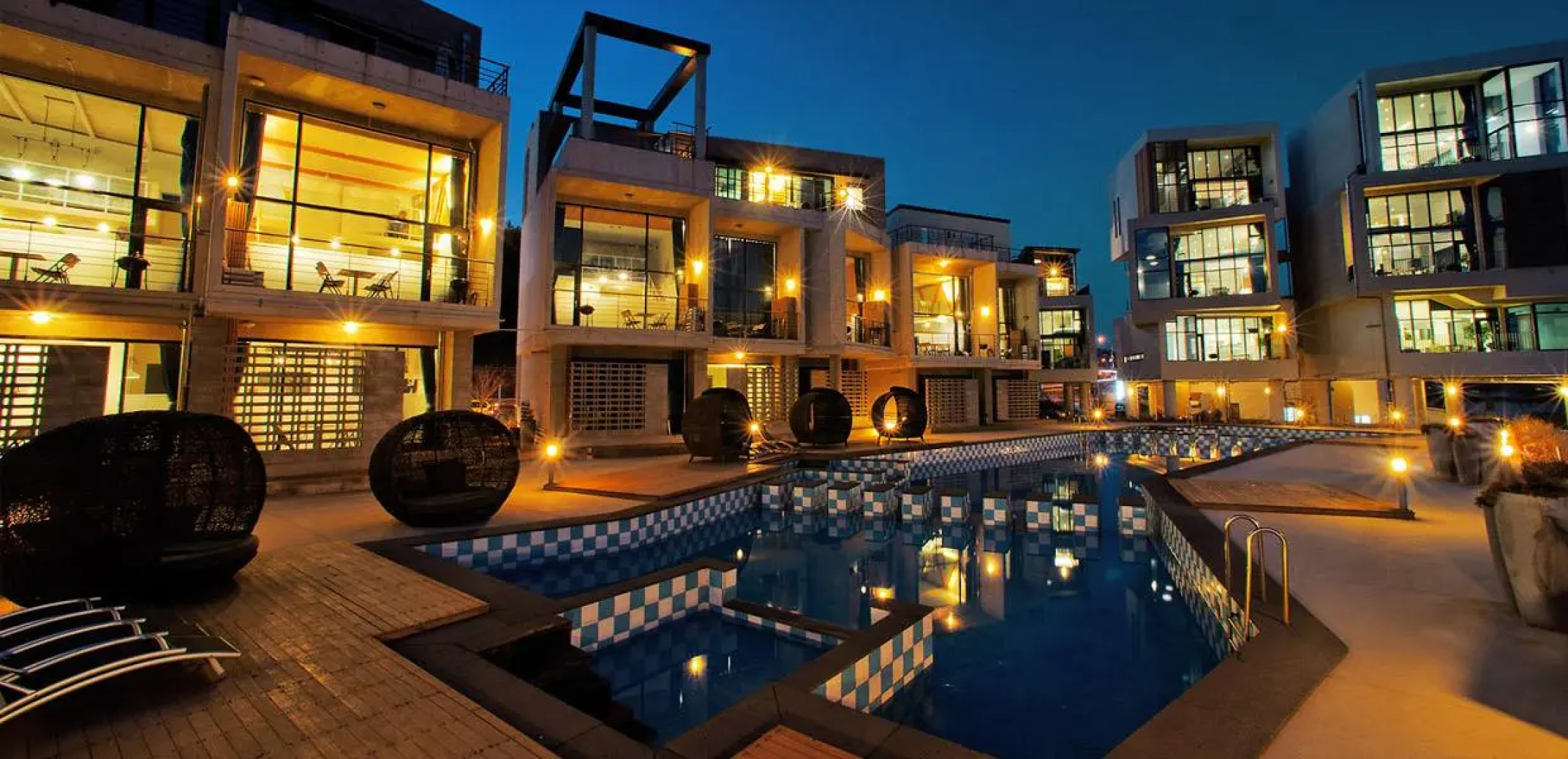 Uljin French Paper Pool Villa