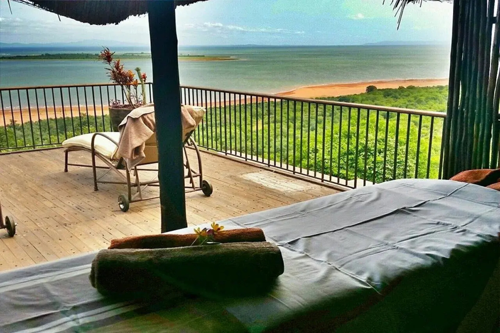 Bumi Hills Safari Lodge