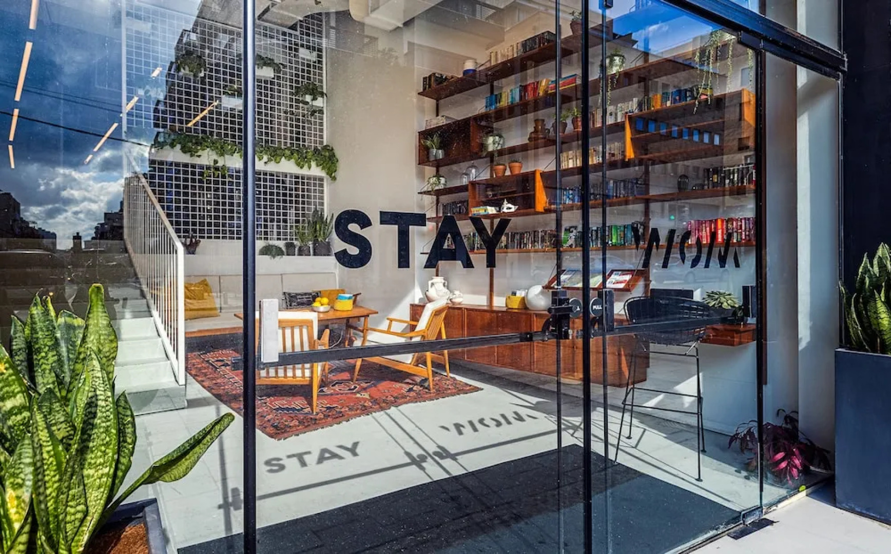 Wom Allenby Pod Hotel