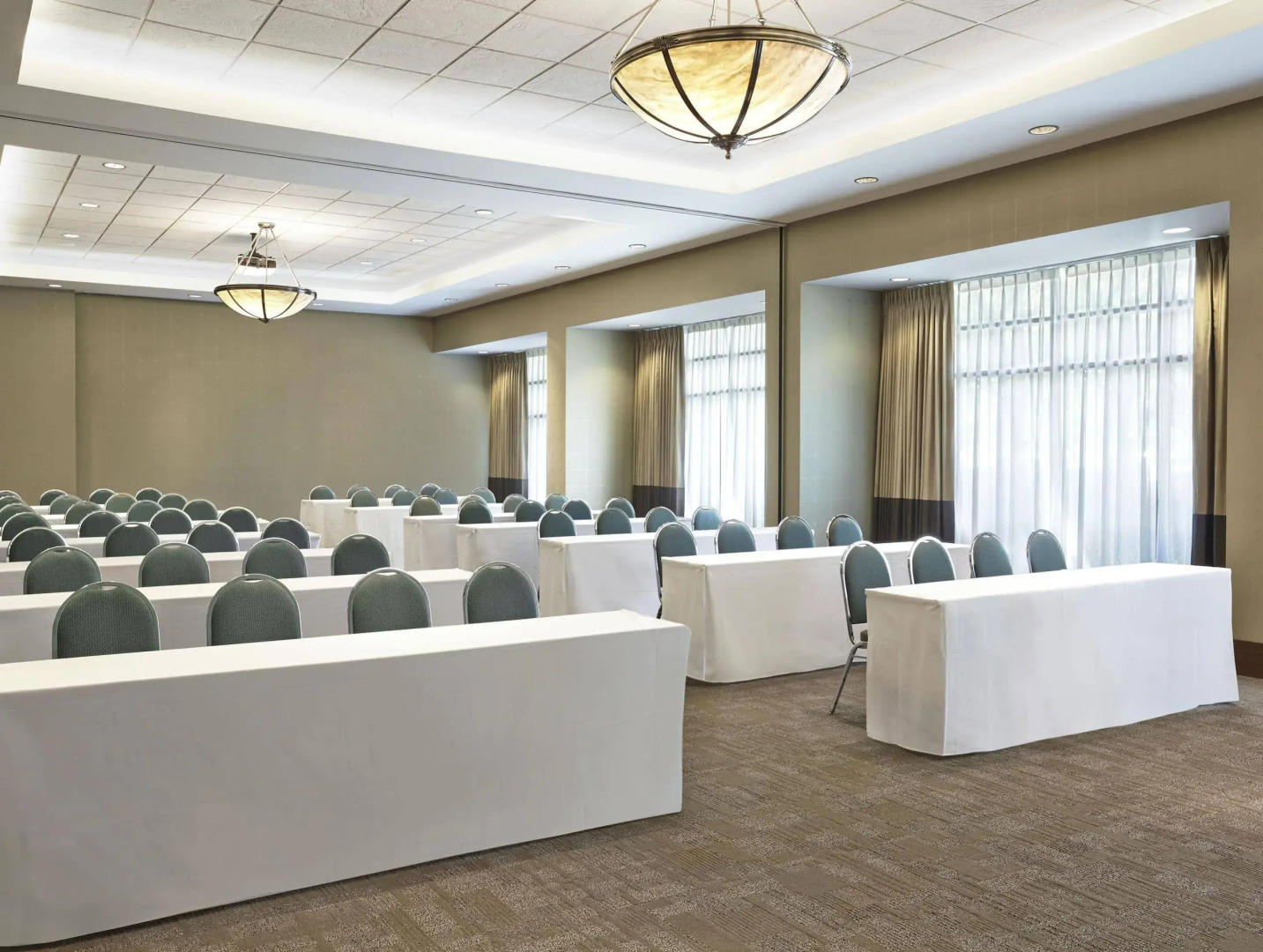 Grand Park Hotel Vancouver Airport, an Ascend Collection Hotel