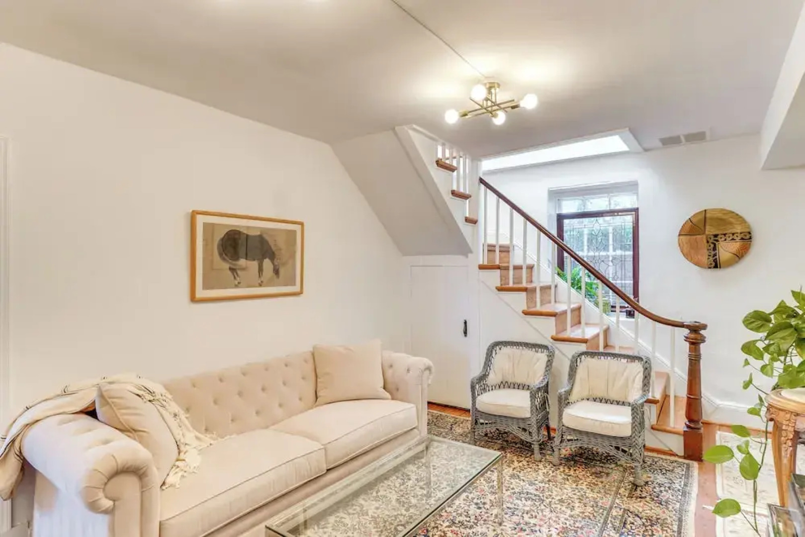 Cottage w/ Furnished Patio & Garden: Dtwn Leesburg