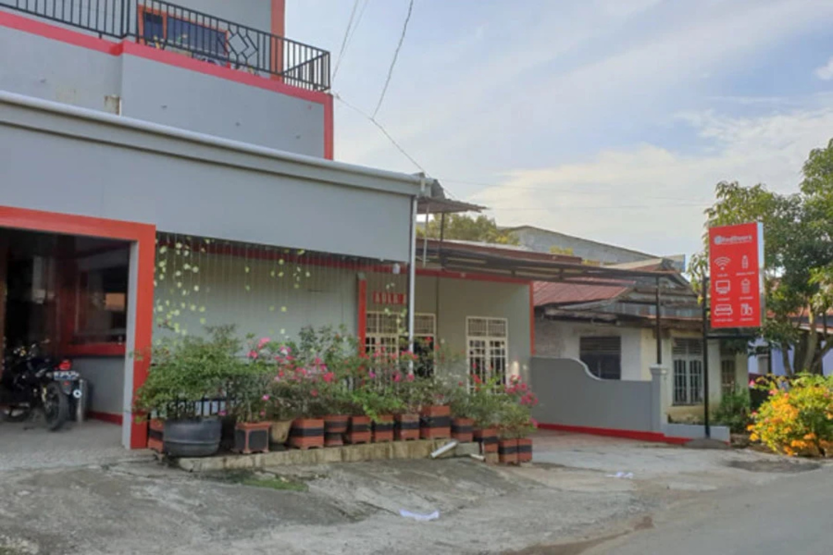 Formerly RedDoorz@ Hotel Yaki Mamuju