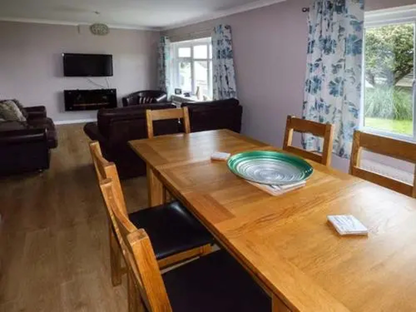 10 St. Nicholas Crescent