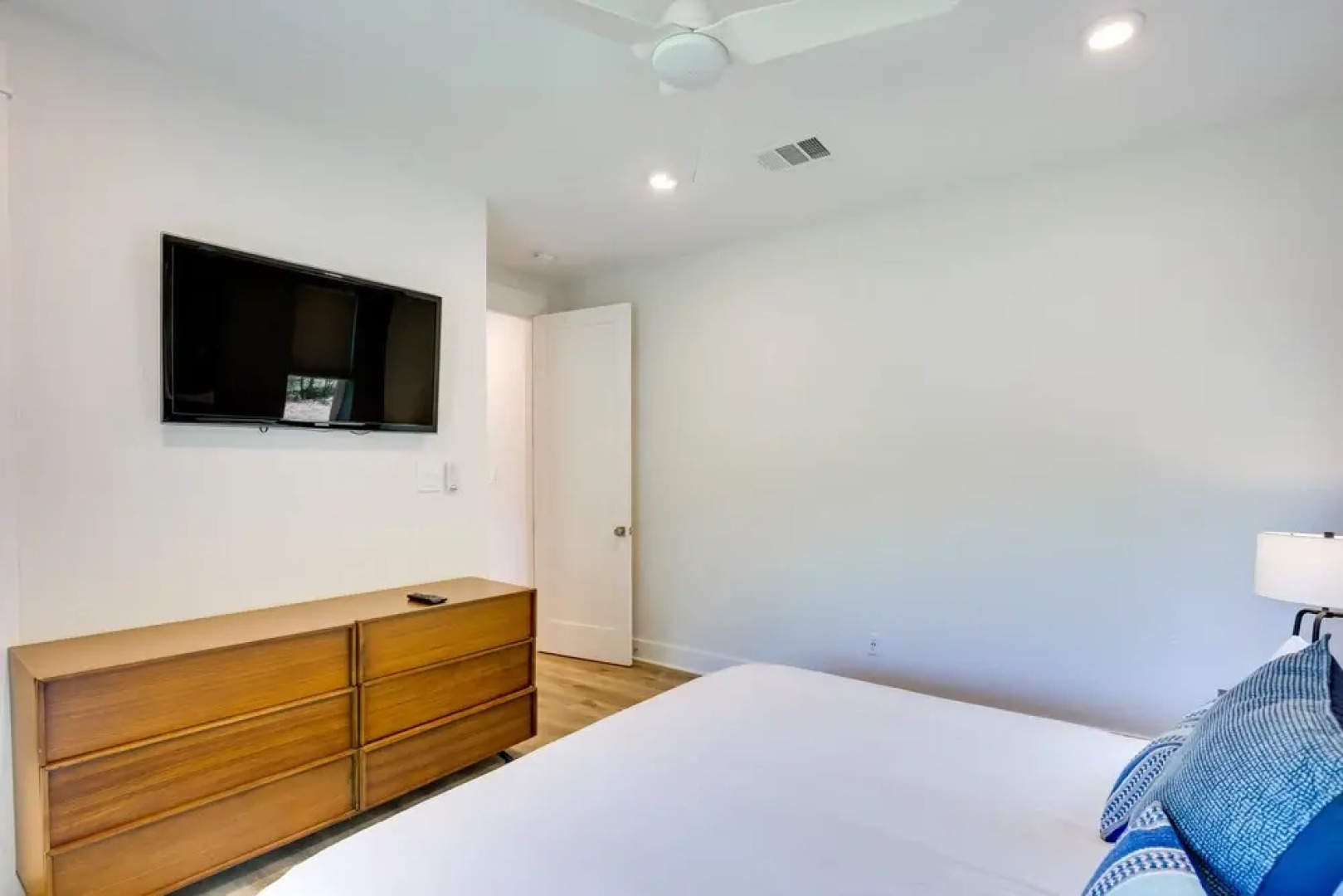 Pool, Hot Tub & Views: Malakoff Gem on Cedar Creek