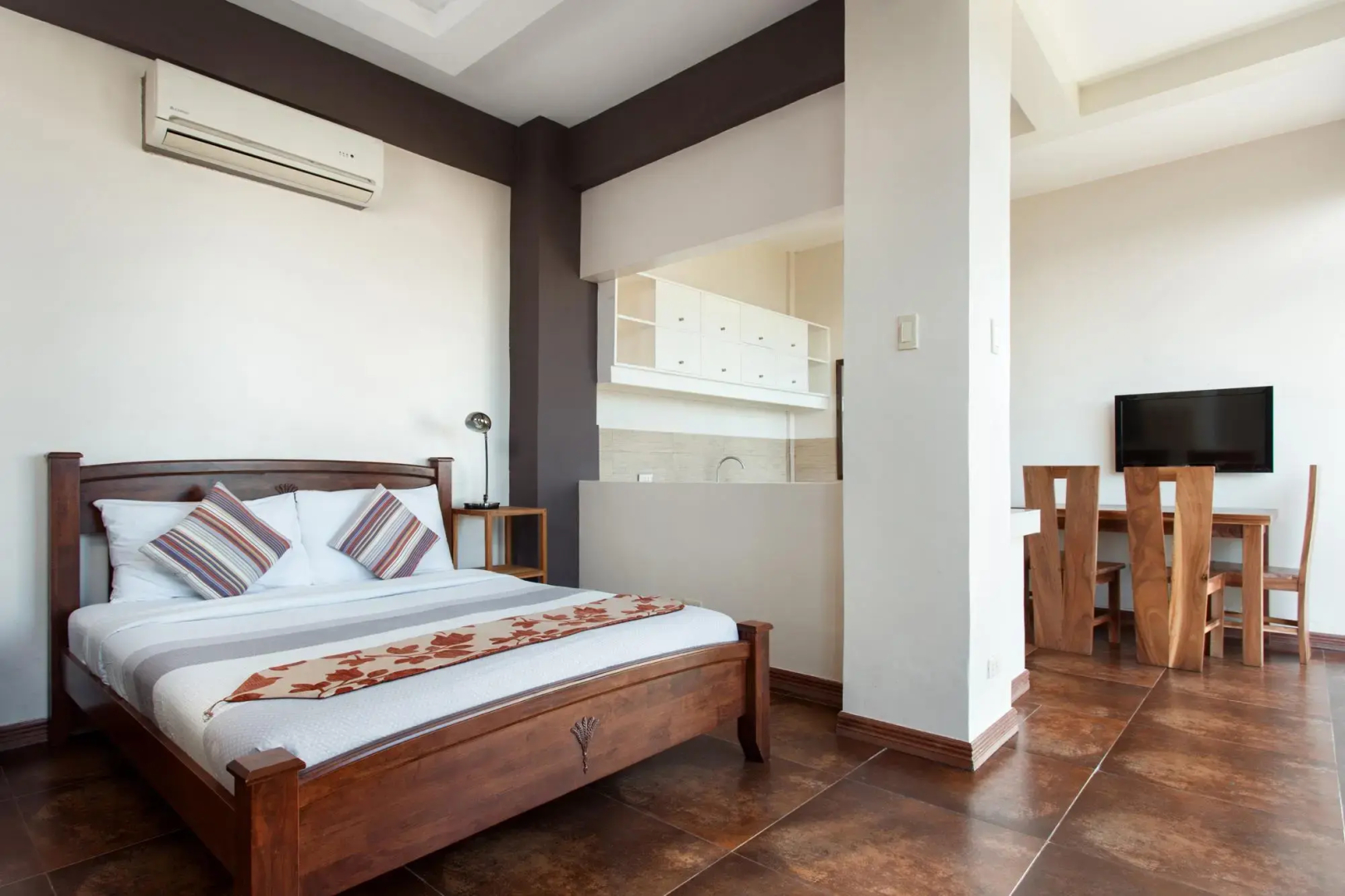 Casa Alegria Bed And Breakfast Tagaytay by Cocotel