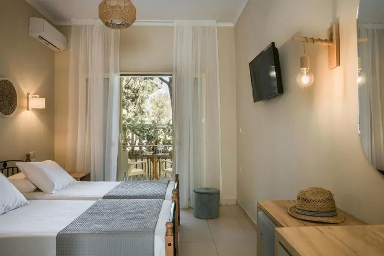 Irilena Hotel