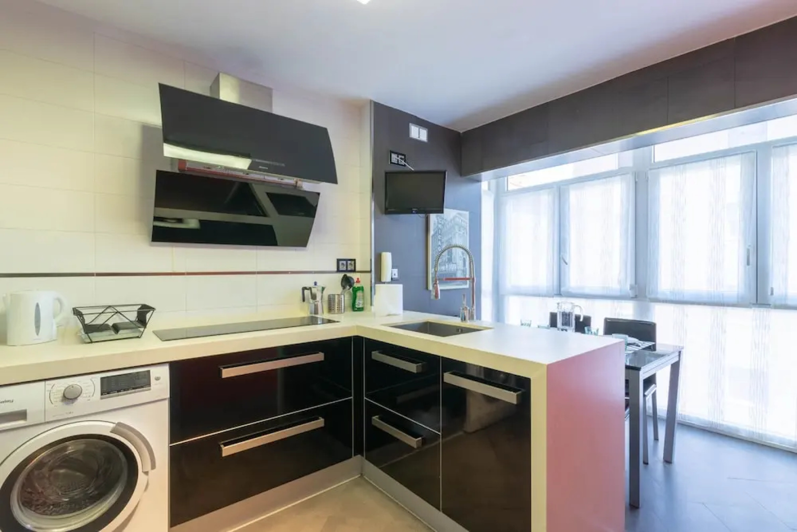 PORTU STYLE apartment by Aston Rentals