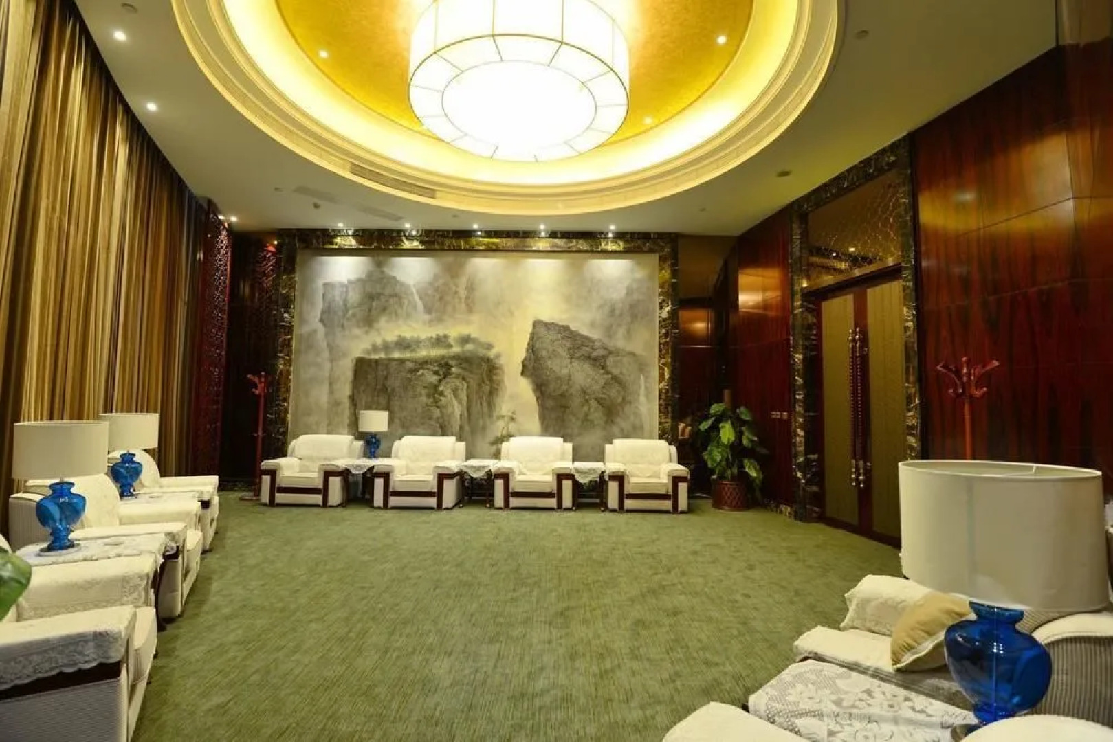 Planet International Hotel (Jingmen Duodao Wanda Branch)
