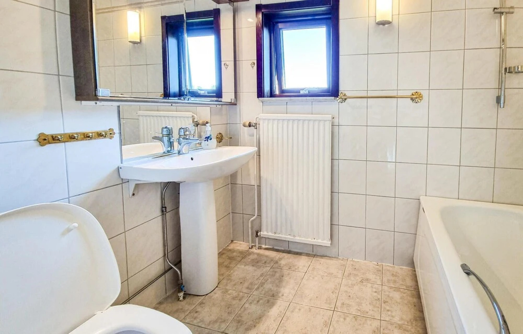 Nice Home in Västra Frölunda With Wifi and 3 Bedrooms