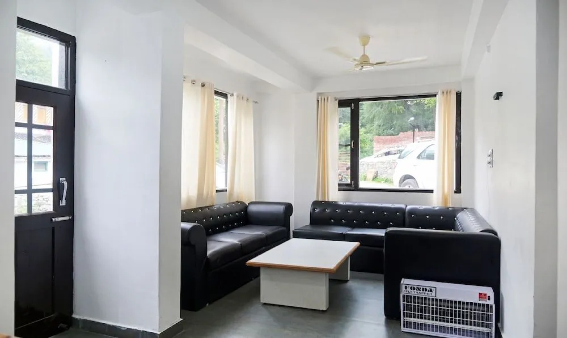 Treebo Trend Woodward II With Mountain View