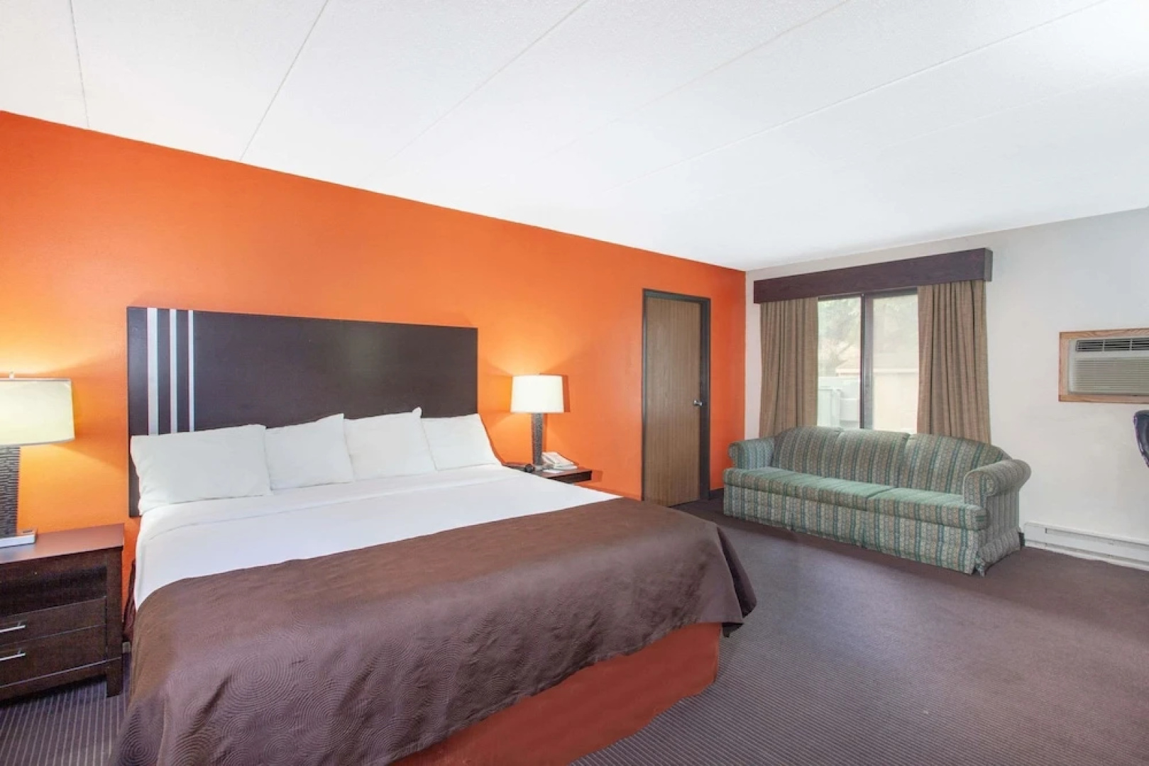 AmericInn by Wyndham Carlton
