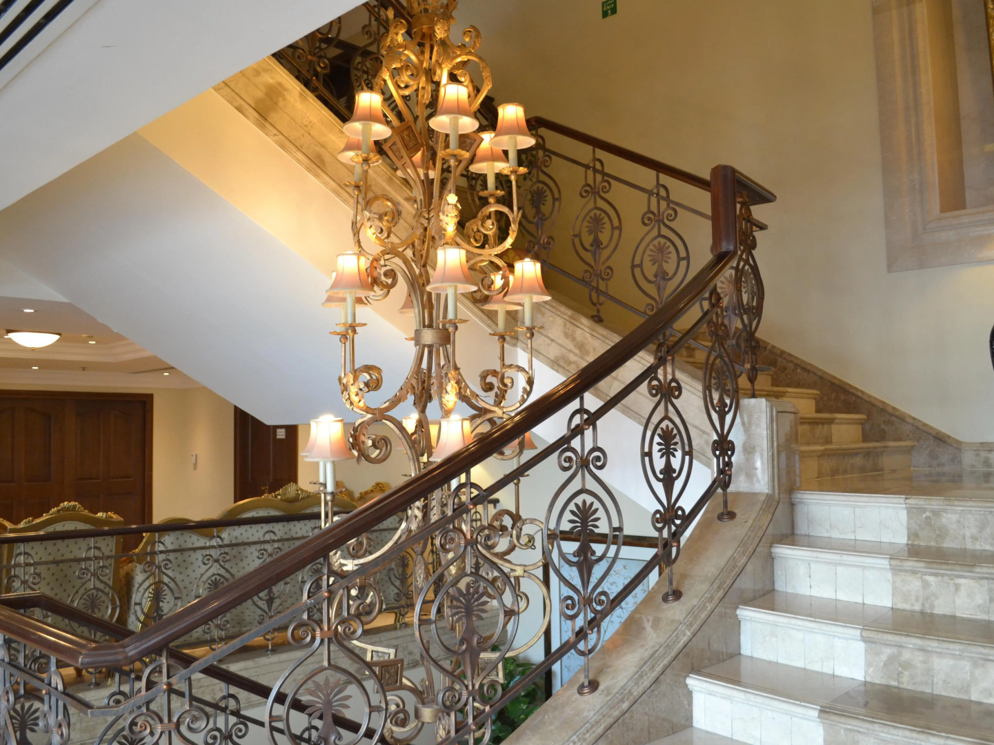 Отель Sheraton Khalidiya