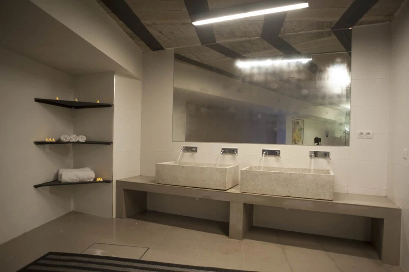 Chvictoria Loft May 13