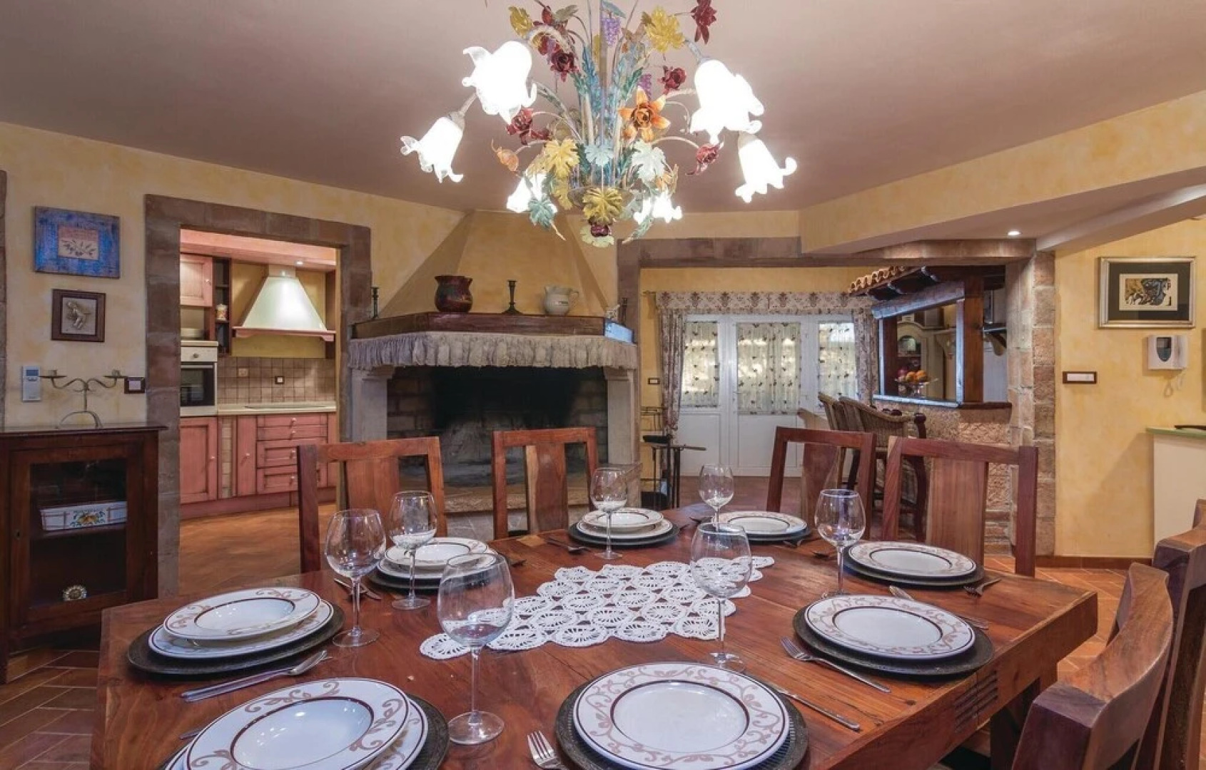 Amazing Home in Nova Vas with Hot Tub, WiFi & 4 Bedrooms