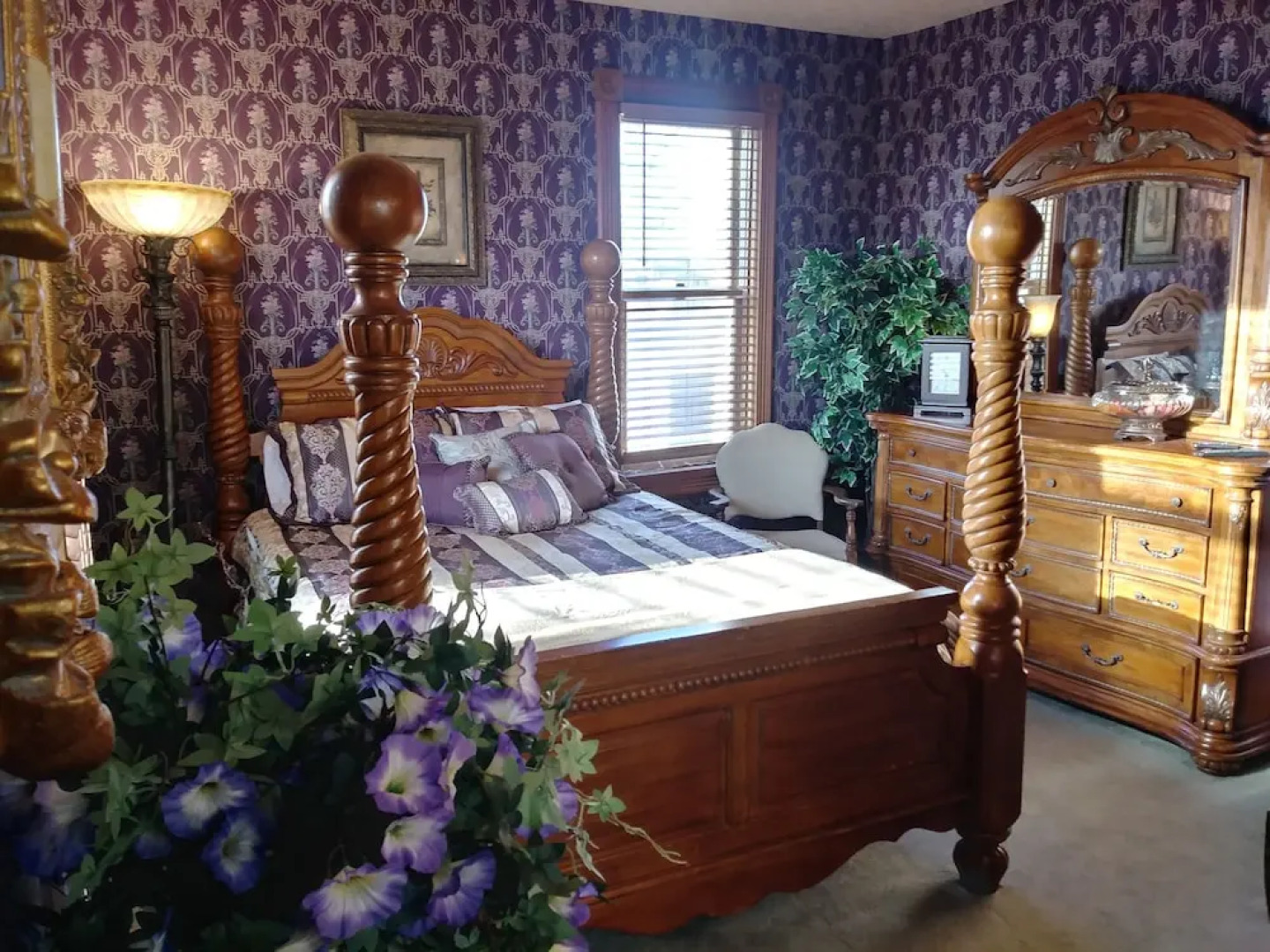 Thayer's Historic Bed n' Breakfast