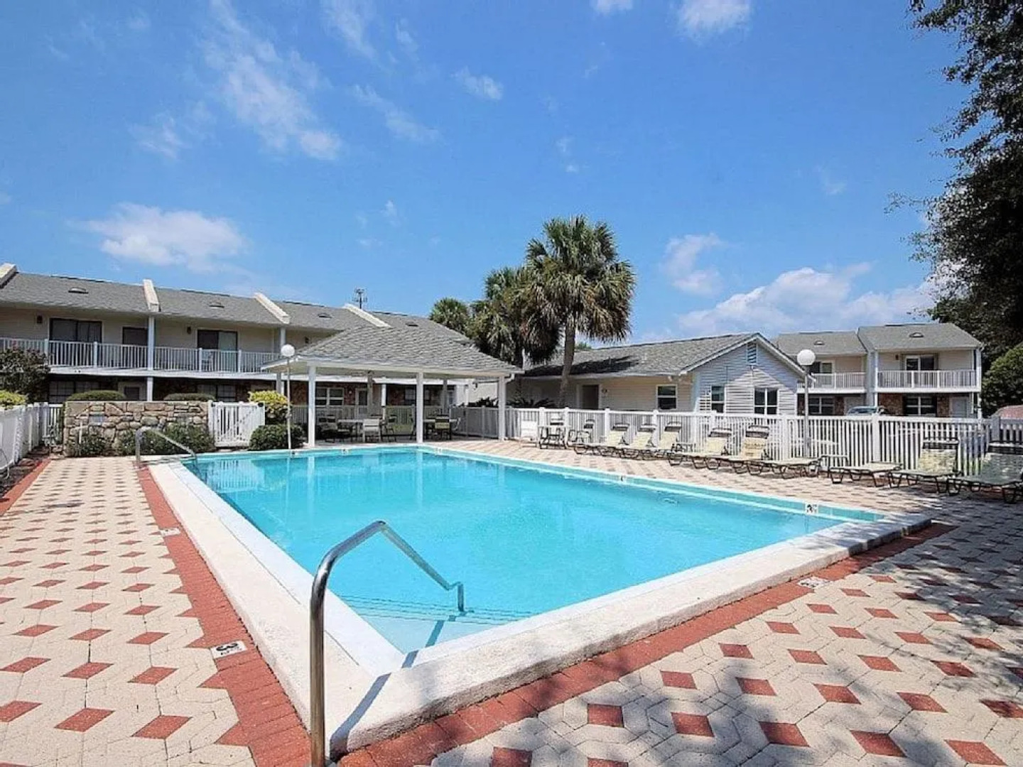 Woodland Shores Beach Resort by Panhandle Getaways