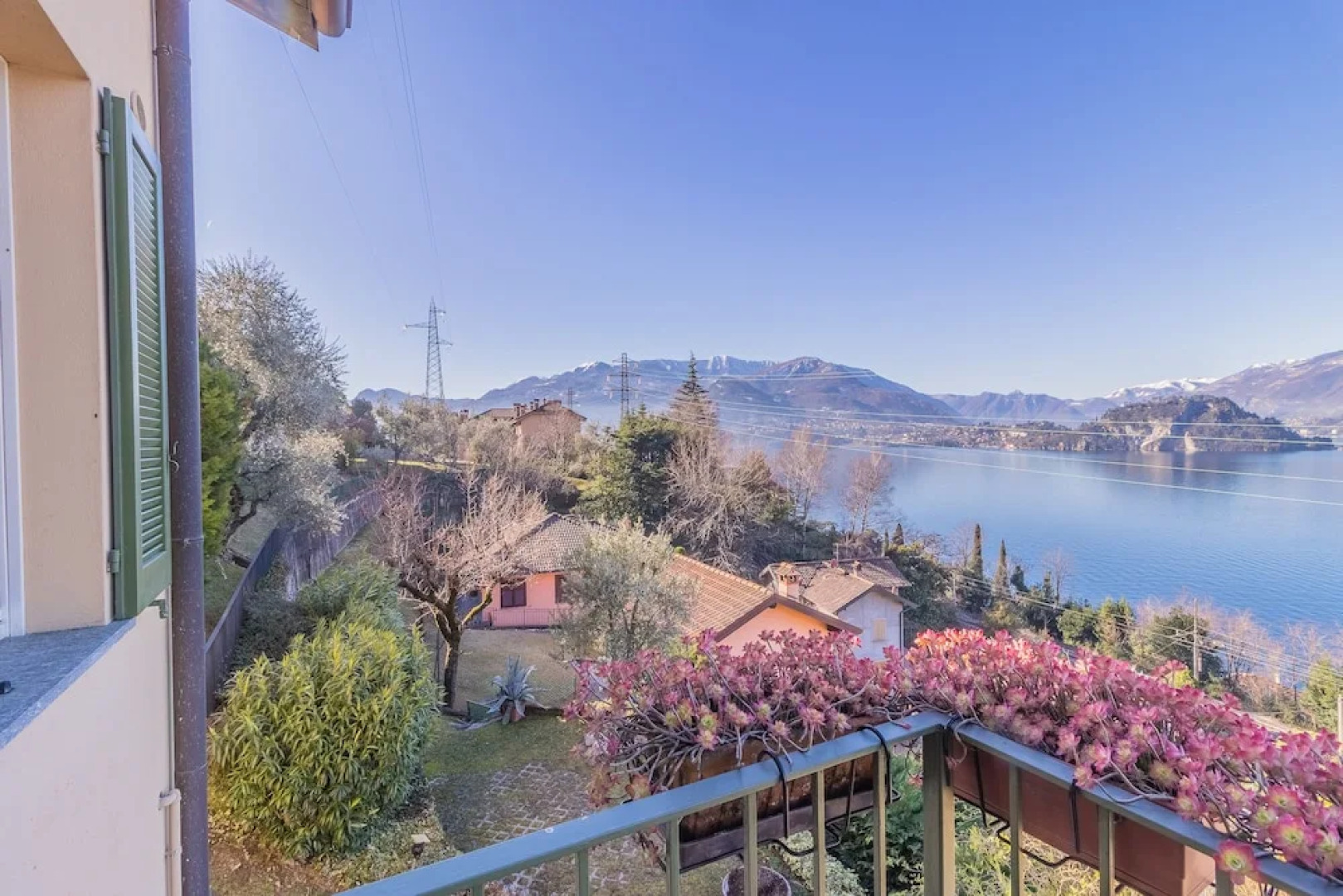 Il Tramonto sul Lago Varenna