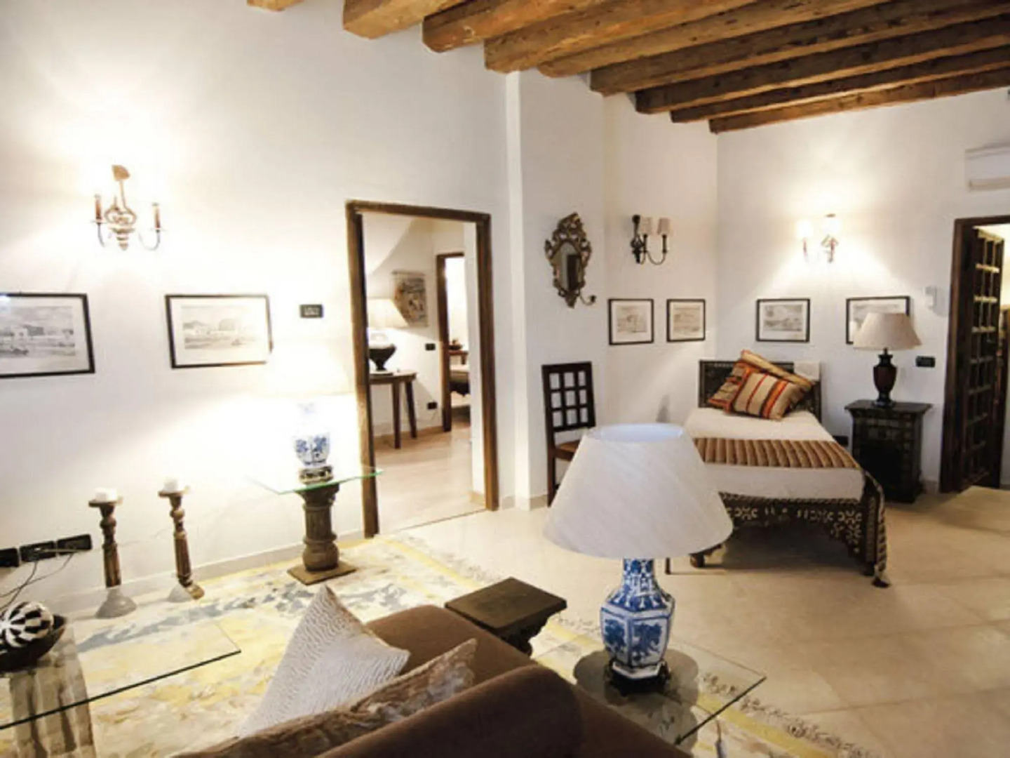 Venice Country Apartments