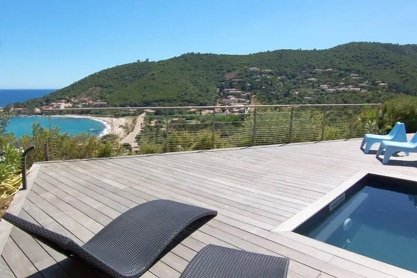 Villa Colomba - Front OF THE Sea- 4