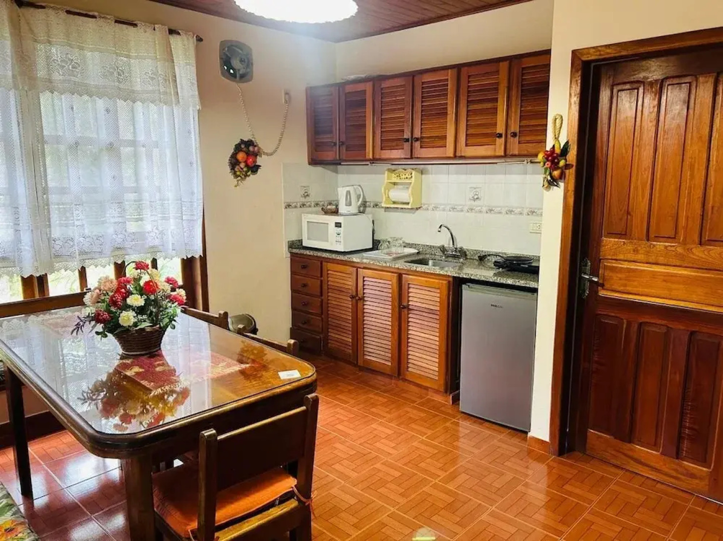 Orquideas Hotel & Cabañas