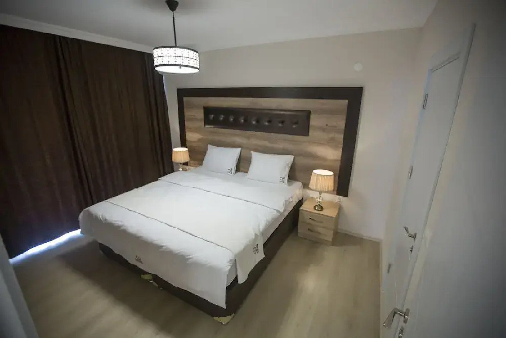 Black Rose Apartment