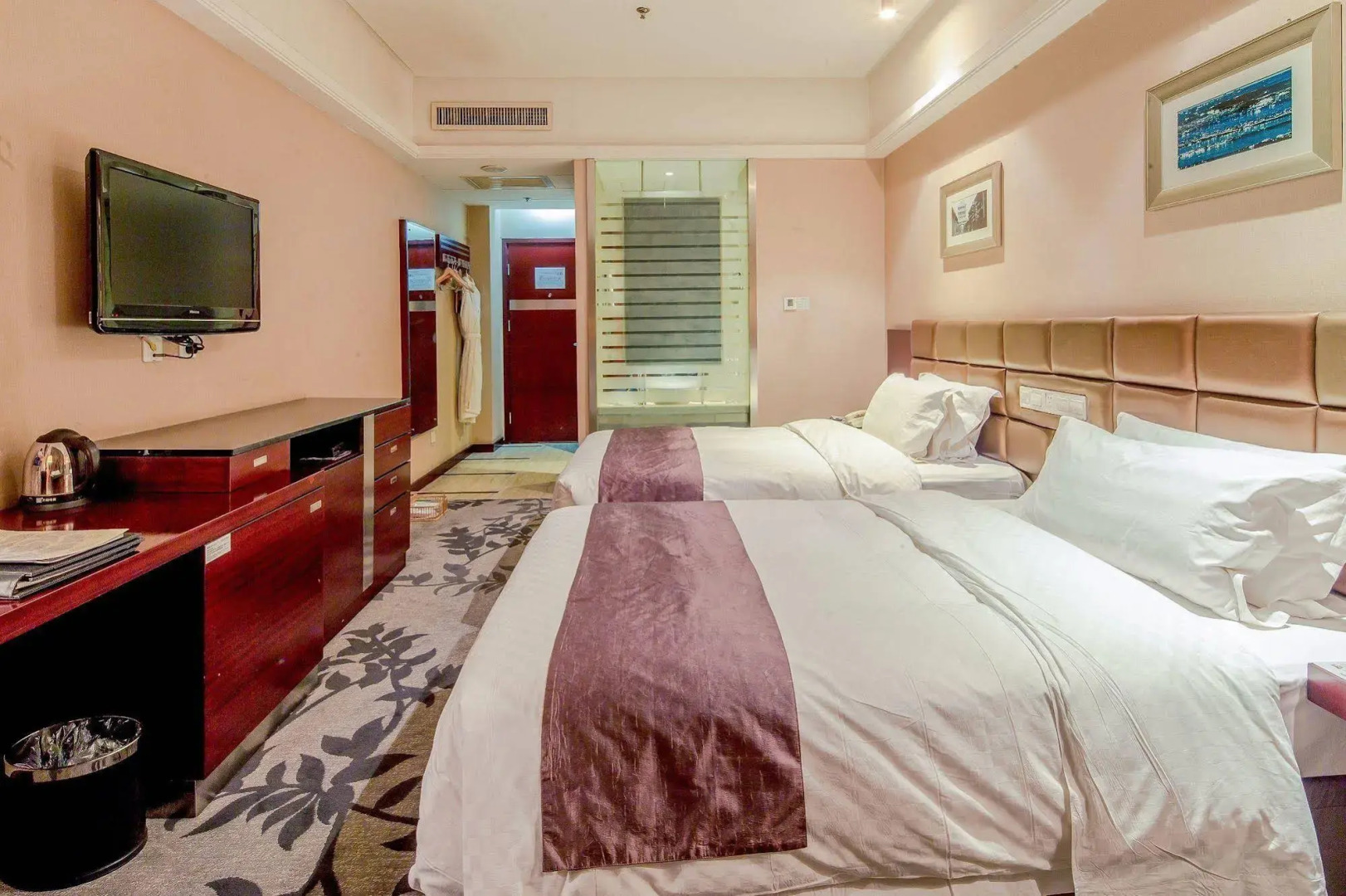 Fengyan Jianguo Hotel