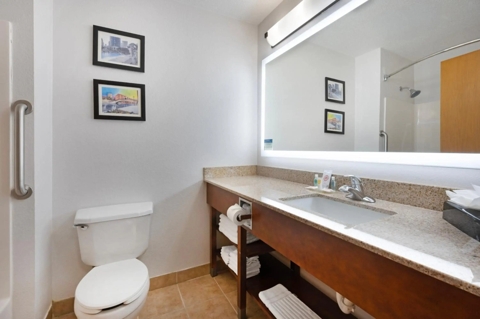 Comfort Inn & Suites North Greenfield