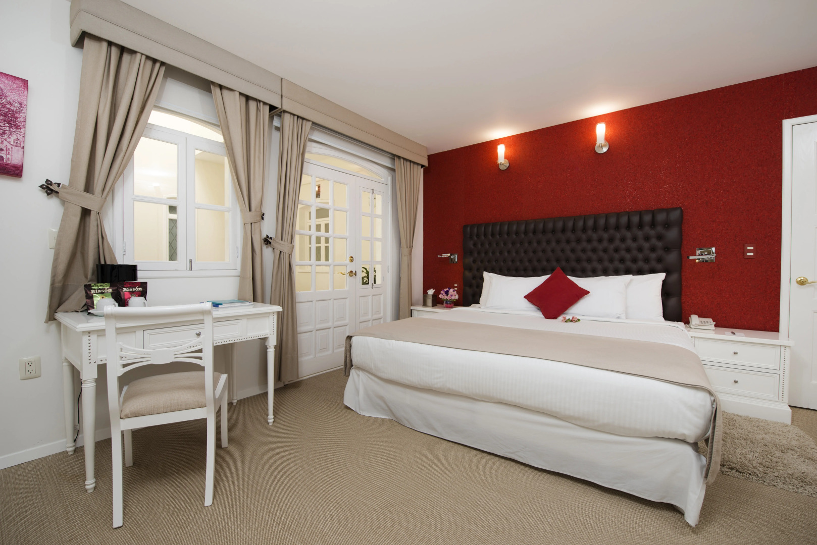 Casa Bonita Hotel & Luxury Residence