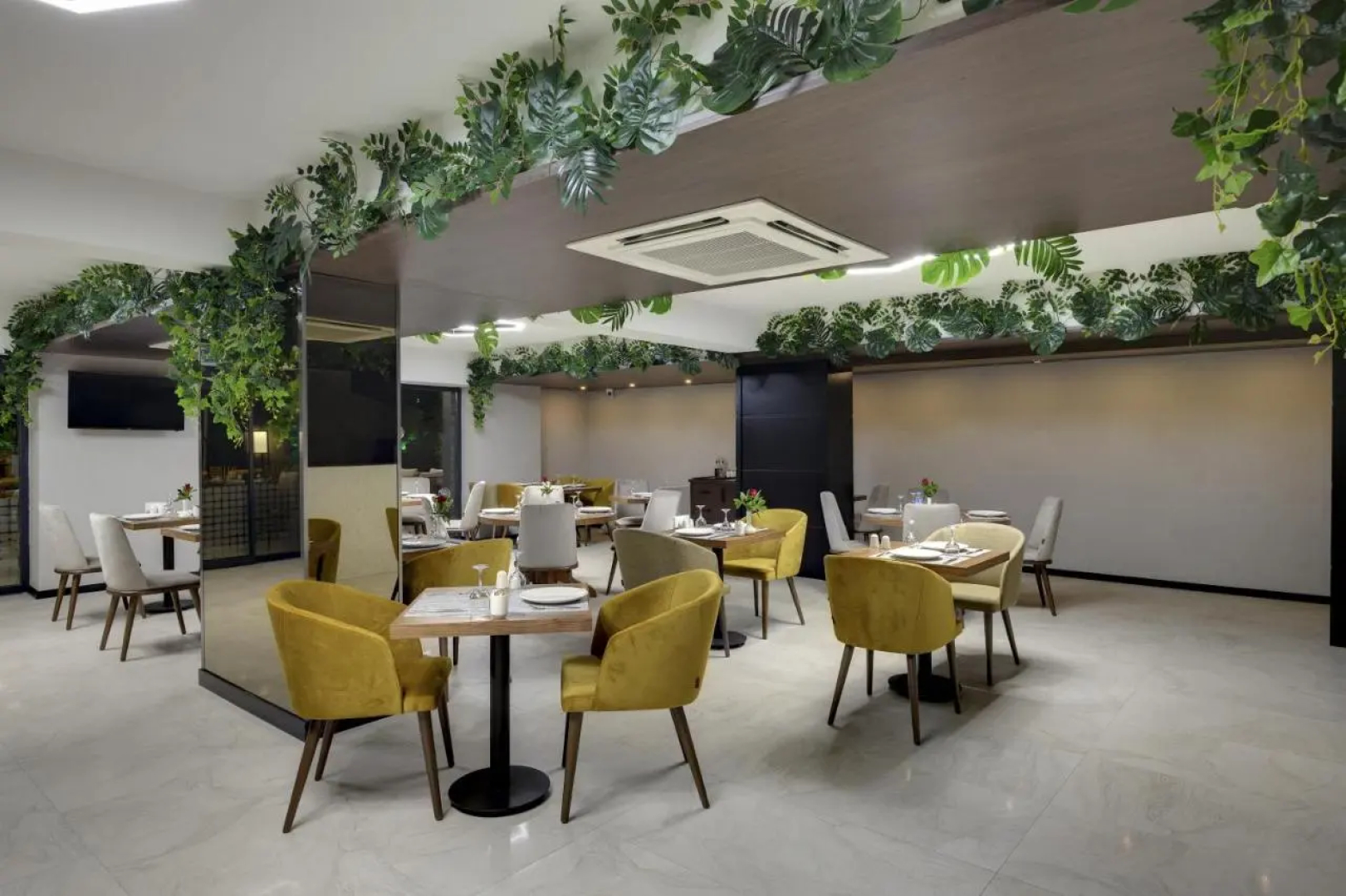 Leo suites Hotel